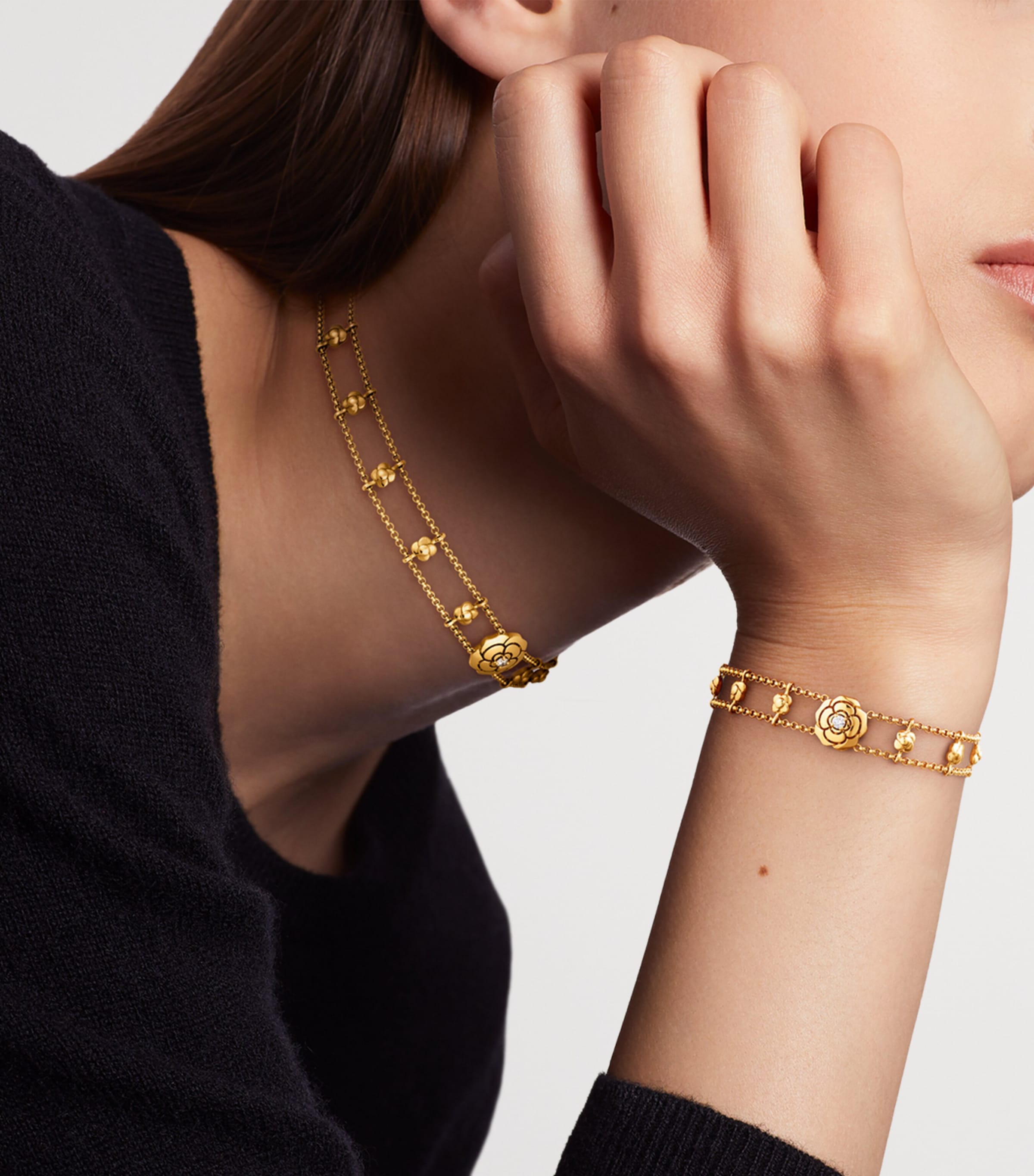 CHANEL Yellow Gold and Diamond Extrait de Camélia Bracelet Yellow Gold Image 2