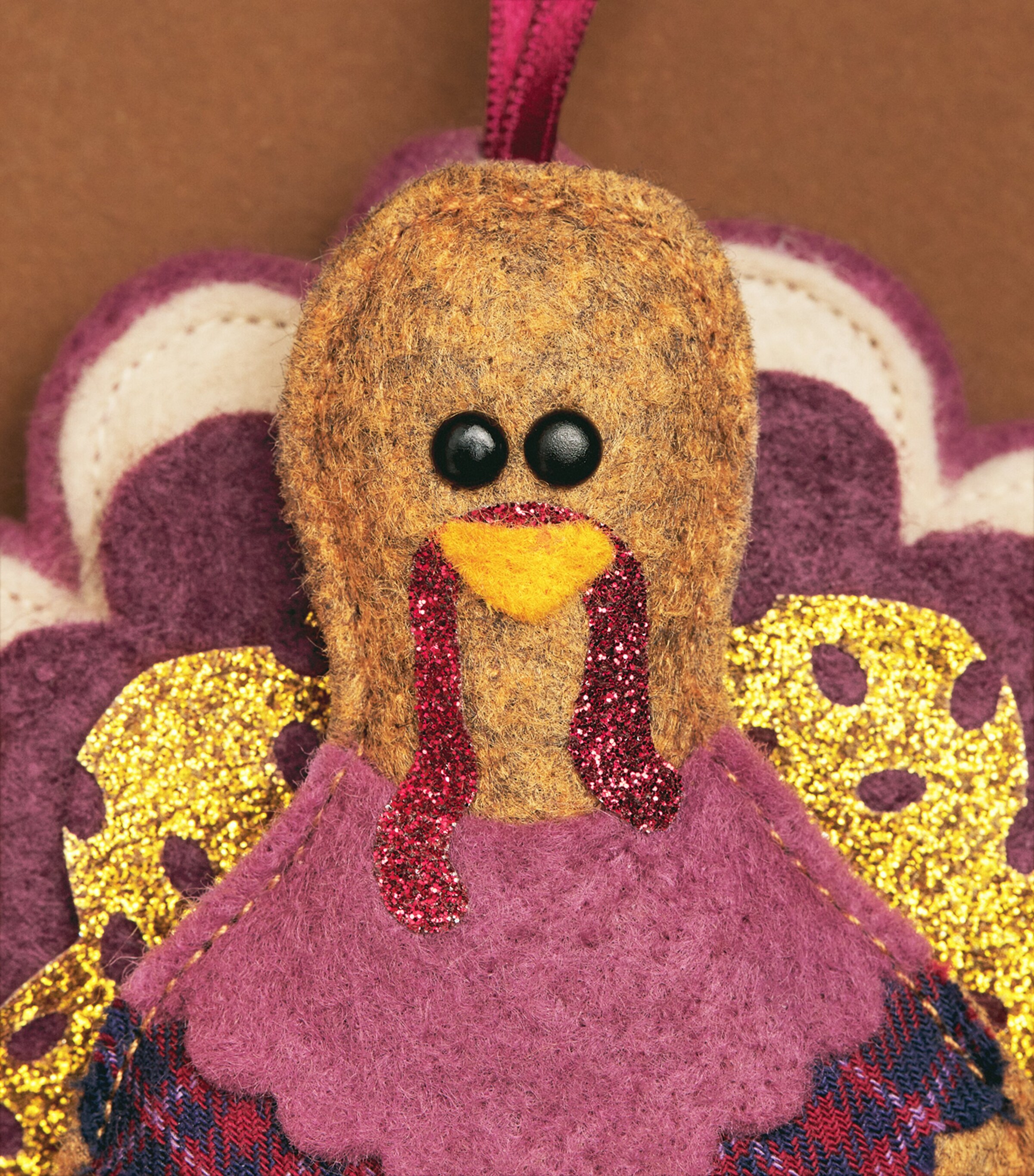 SKETCH.STITCH.LOVE Felt Turkey Tree Decoration Brown/burgundy Image 2
