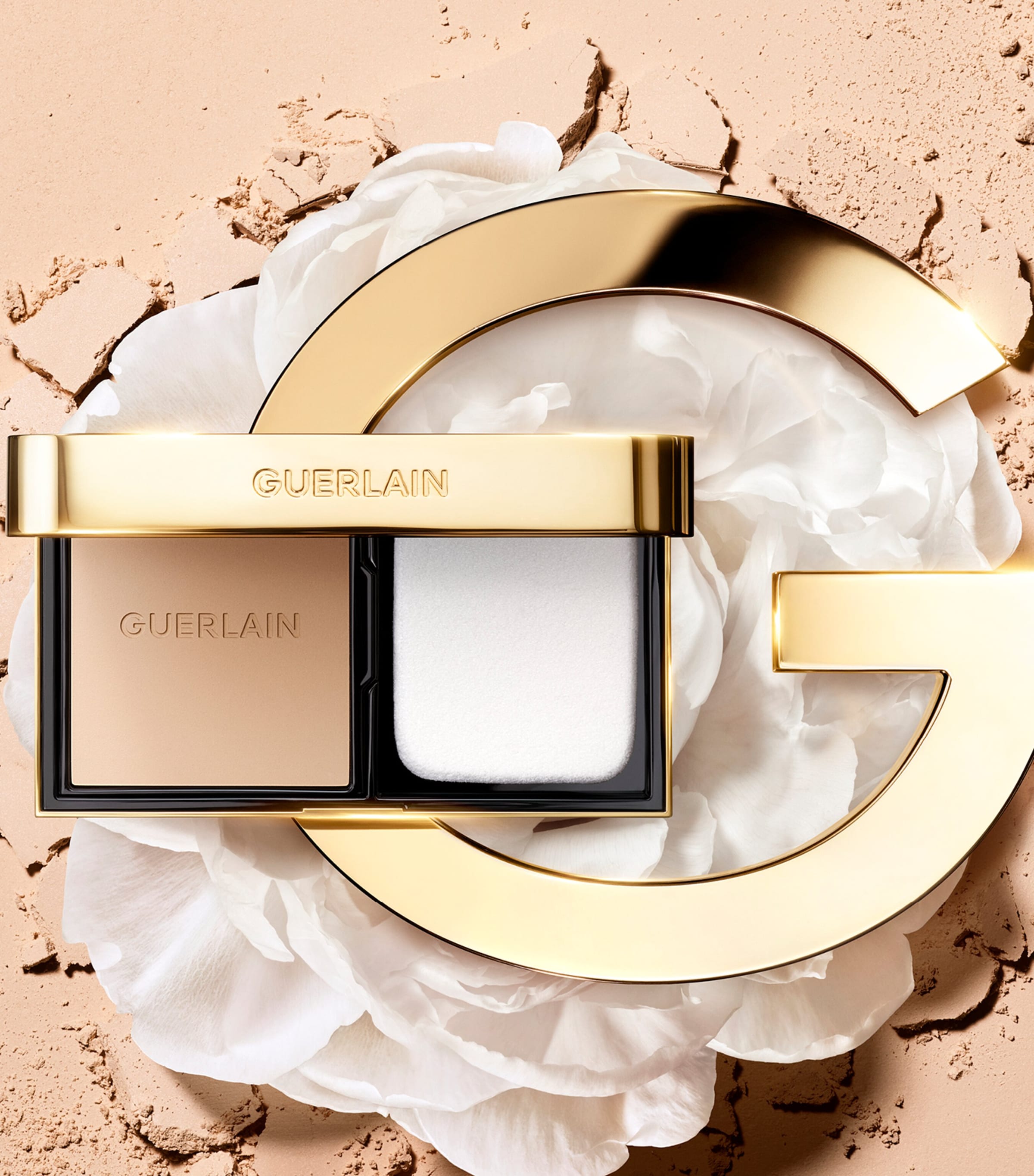 Parure Gold Skin Control Matte Compact Foundation 0.5N Image 3