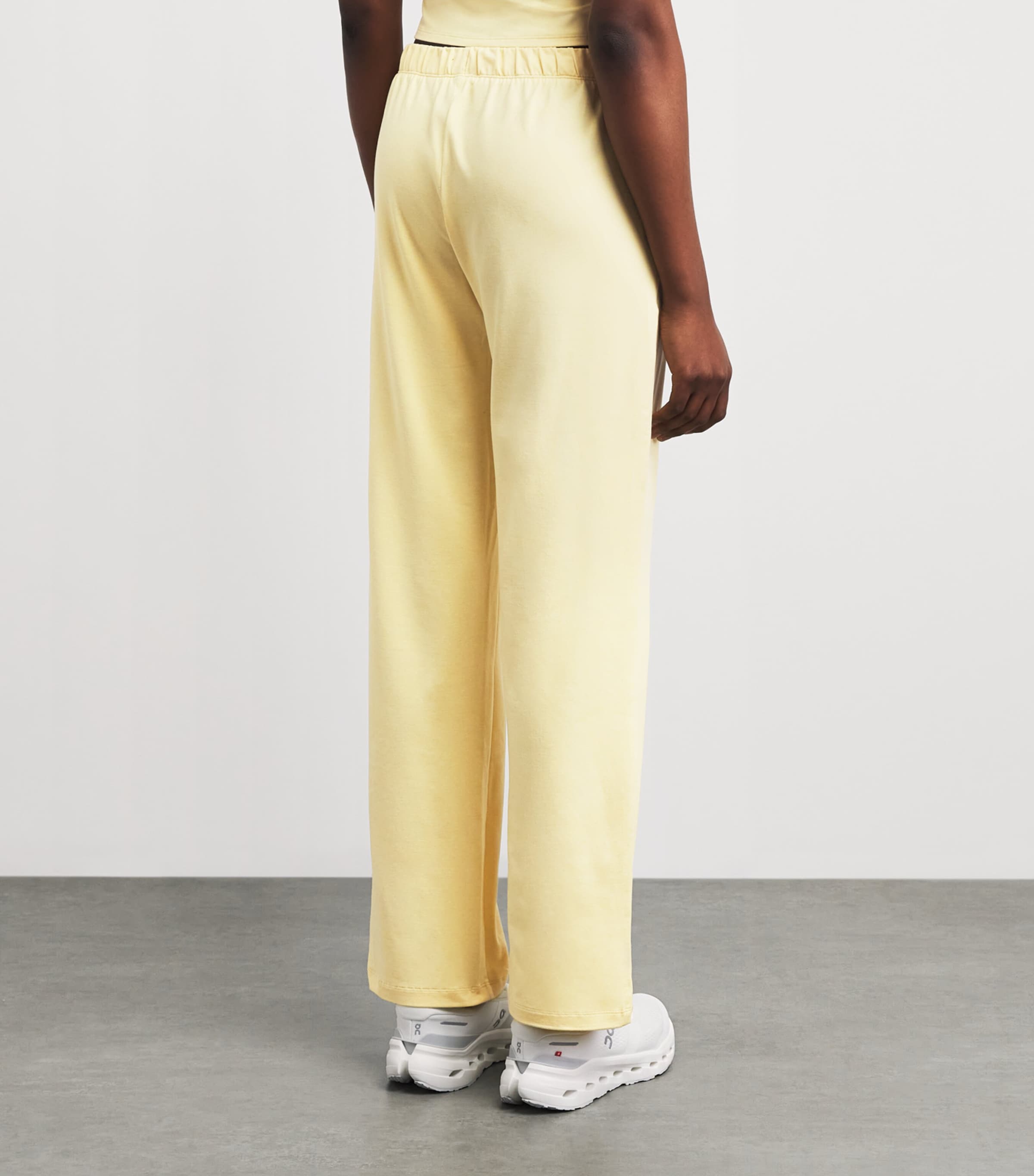 VUORI Womens Halo Modern Straight Sweatpants Lemon Snap Heather Image 5