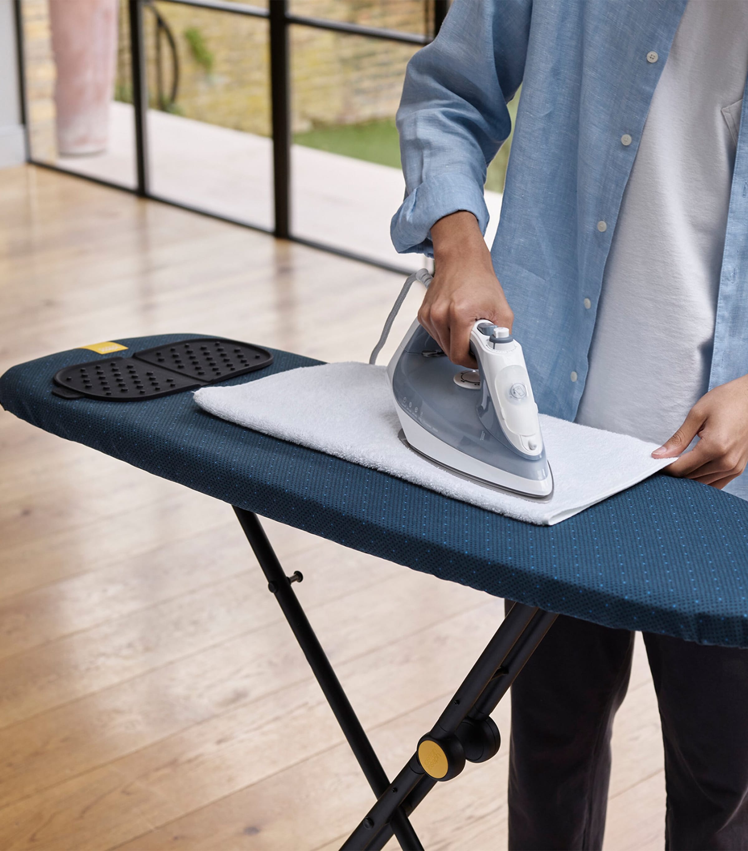 Glide Compact Plus Ironing Board BLACK Image 2