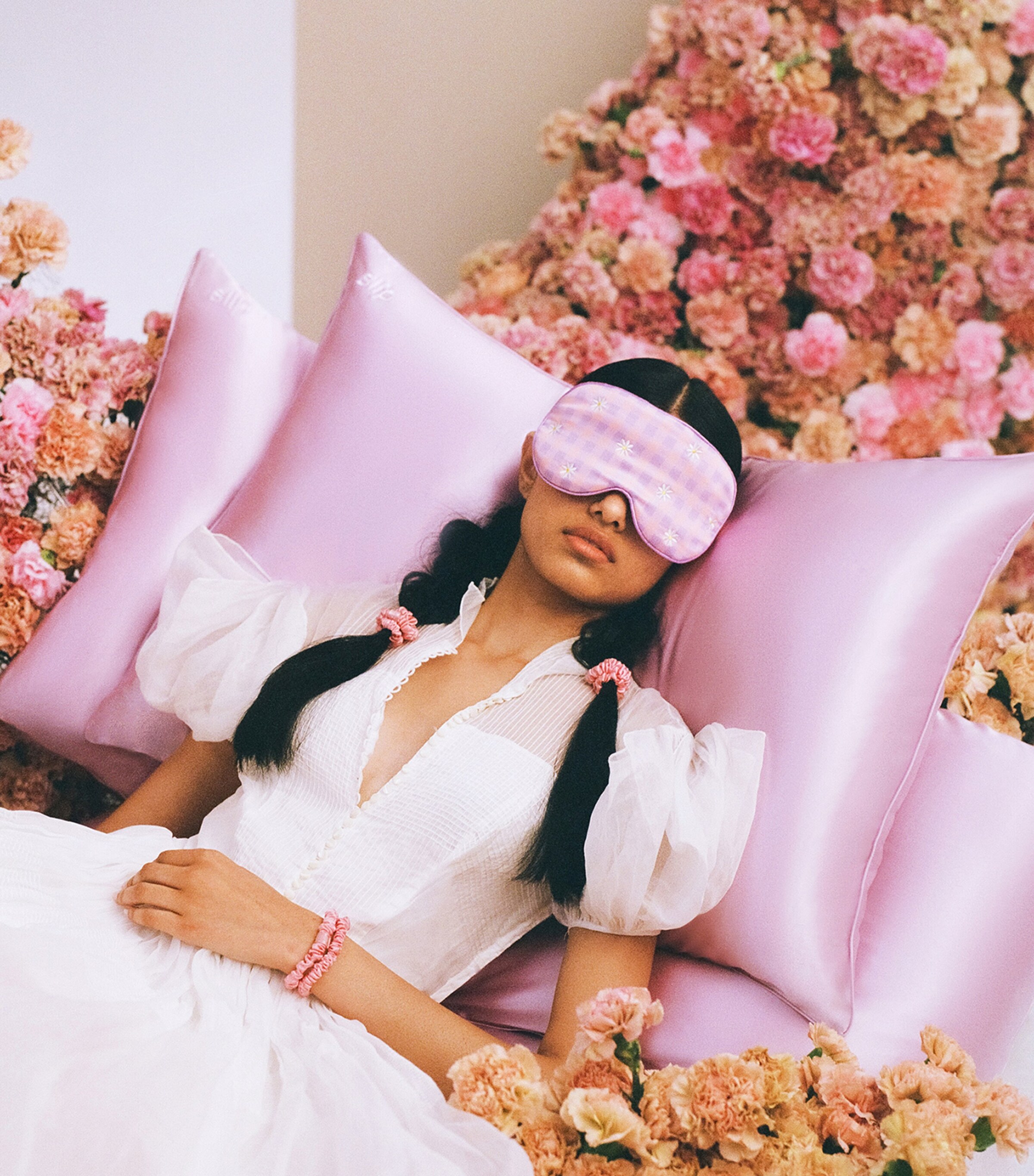 Mulberry Silk Contour Sleep Mask POSIE Image 6