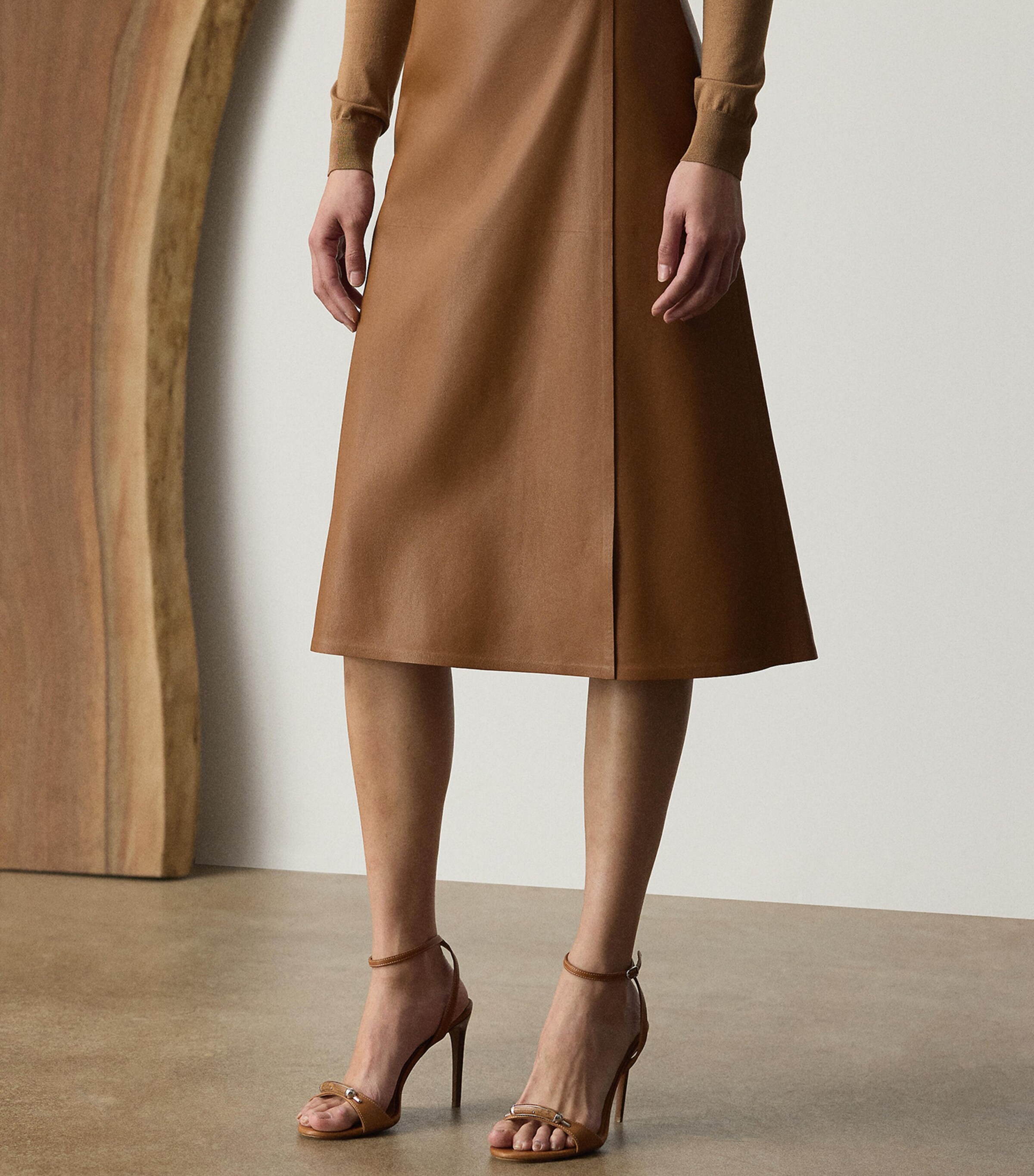 Lambskin A-Line Midi Skirt LIGHT TOFFEE Image 2