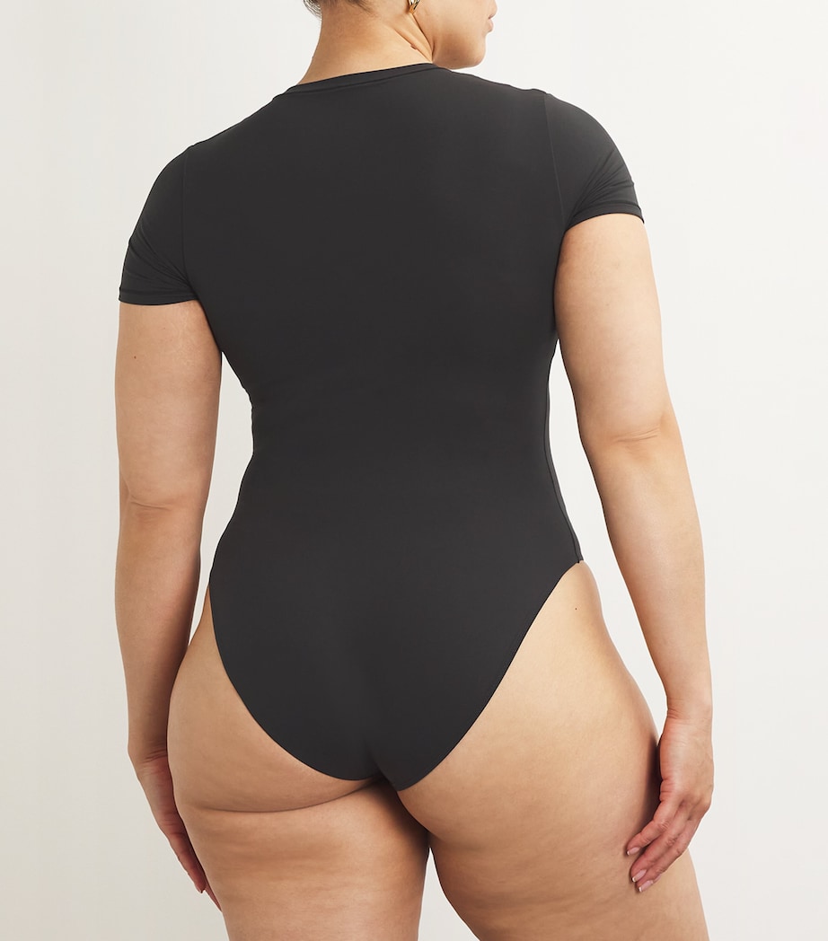 Fits Everybody T-Shirt Bodysuit ONYX Image 5