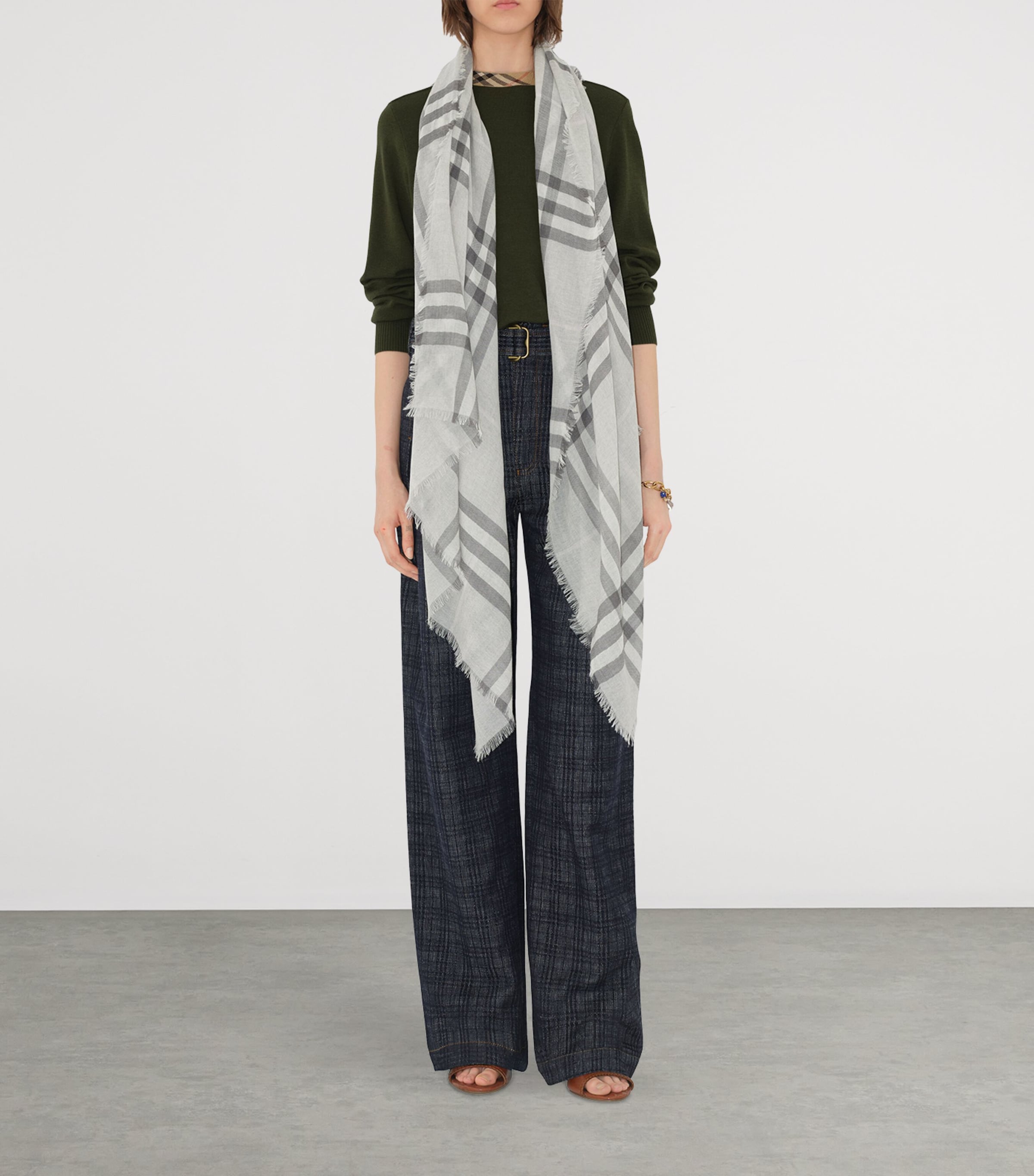 Wool Wide Check Scarf MITTEN GREY Image 3