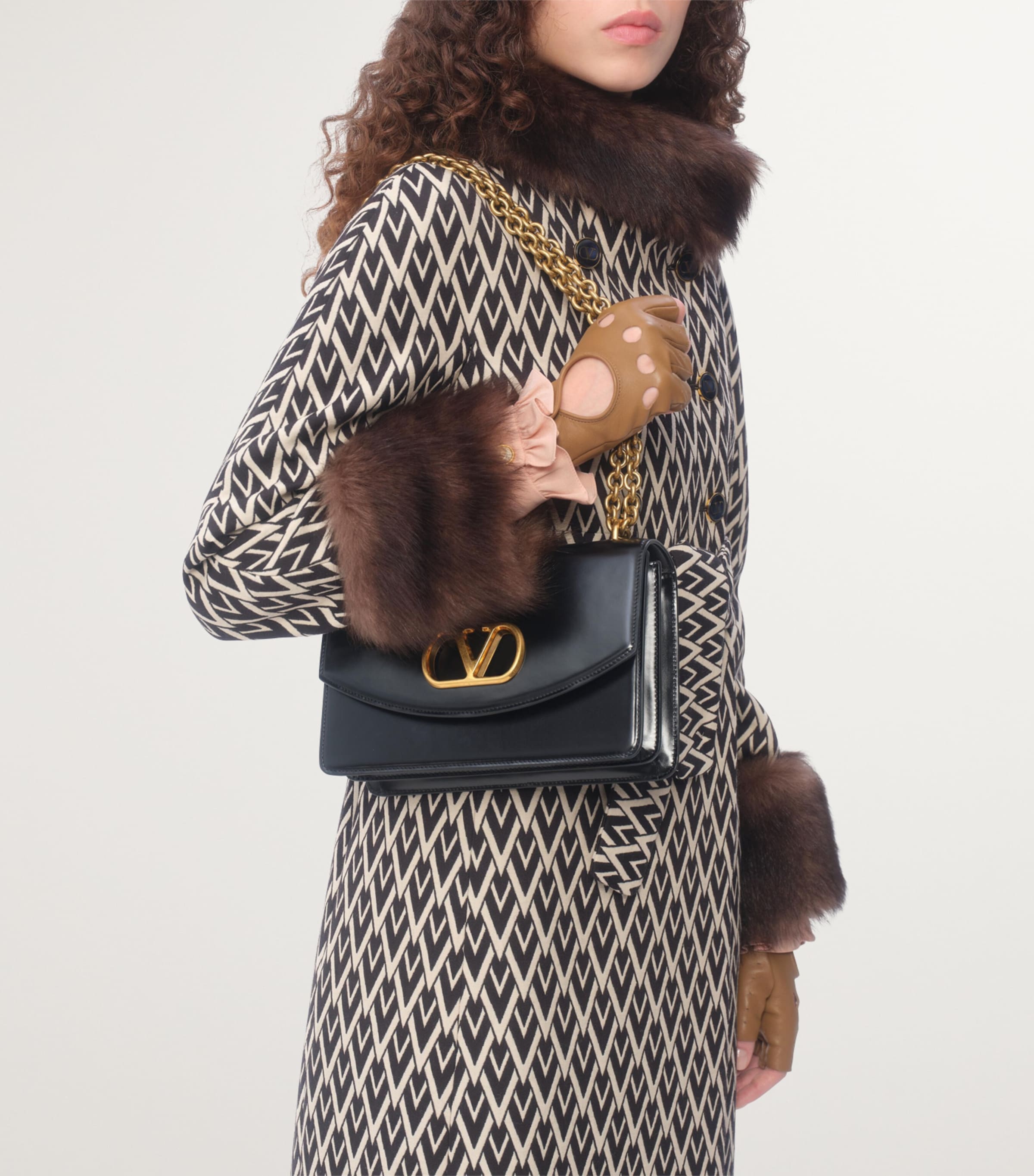 Valentino Garavani Calf Leather Vain Shoulder Bag | Harrods US