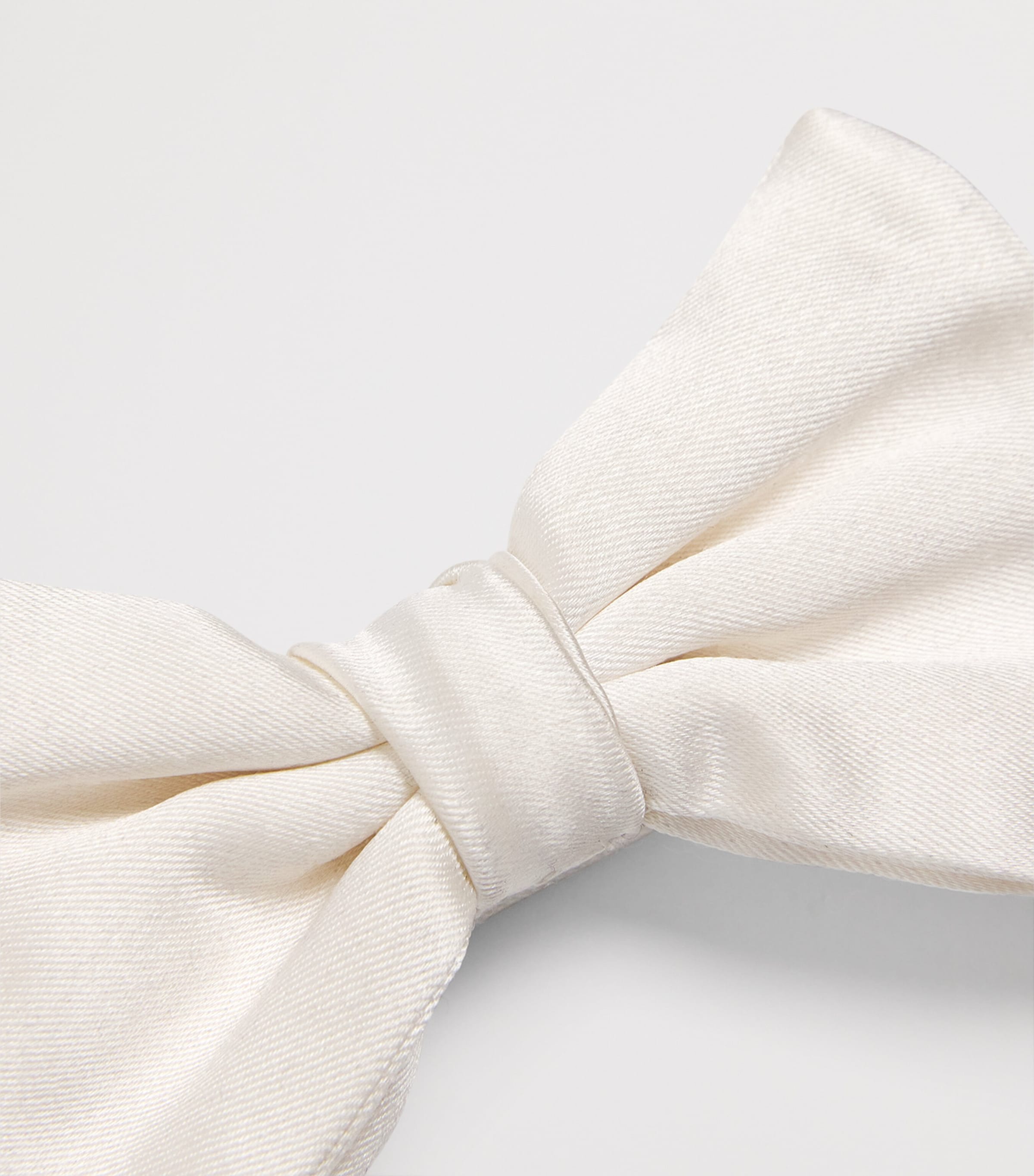 Silk Pre-Tied Bowtie 00010 Image 3