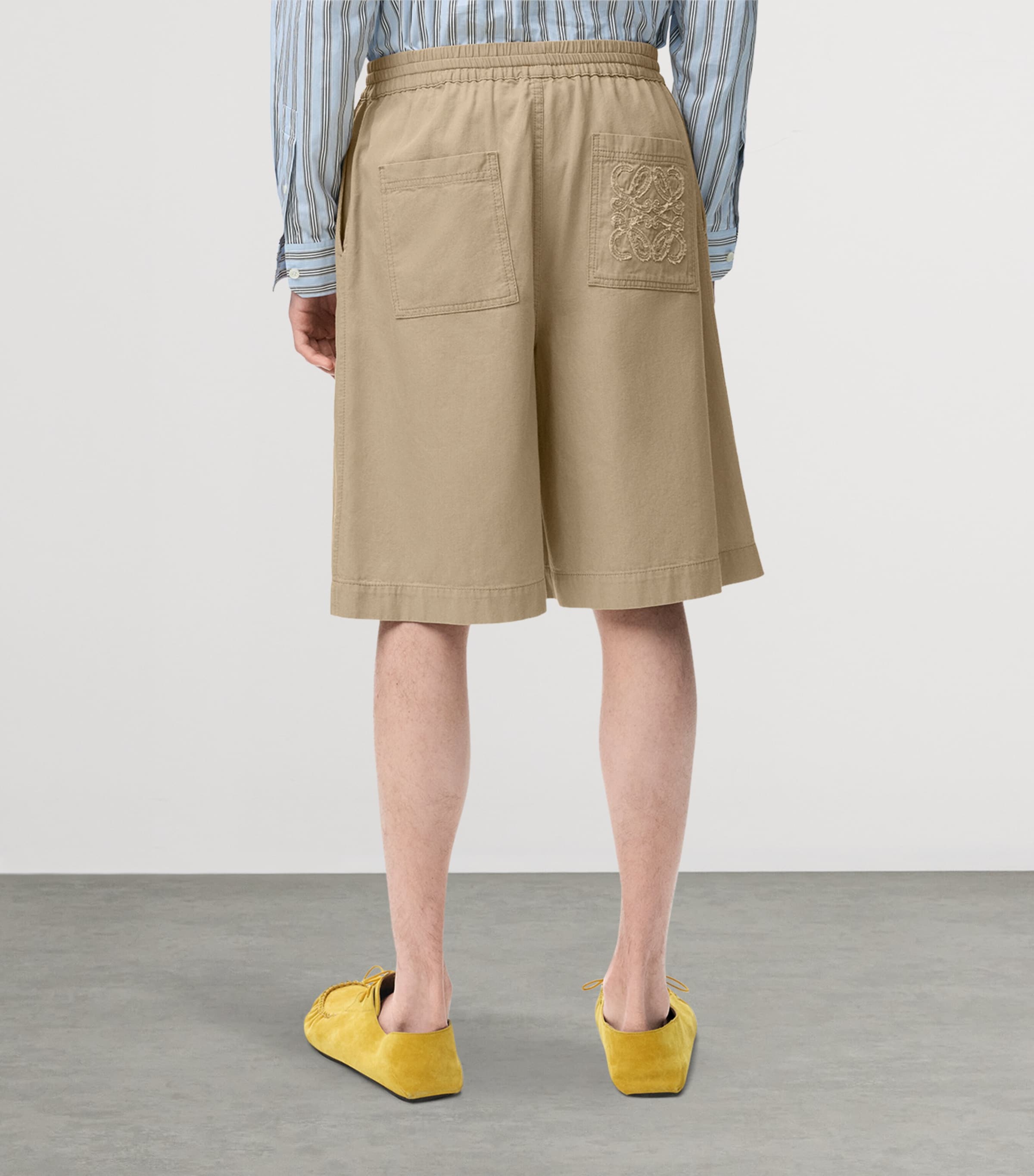 LOEWE Mens Cotton Logo-Pocket Shorts Beige Image 4