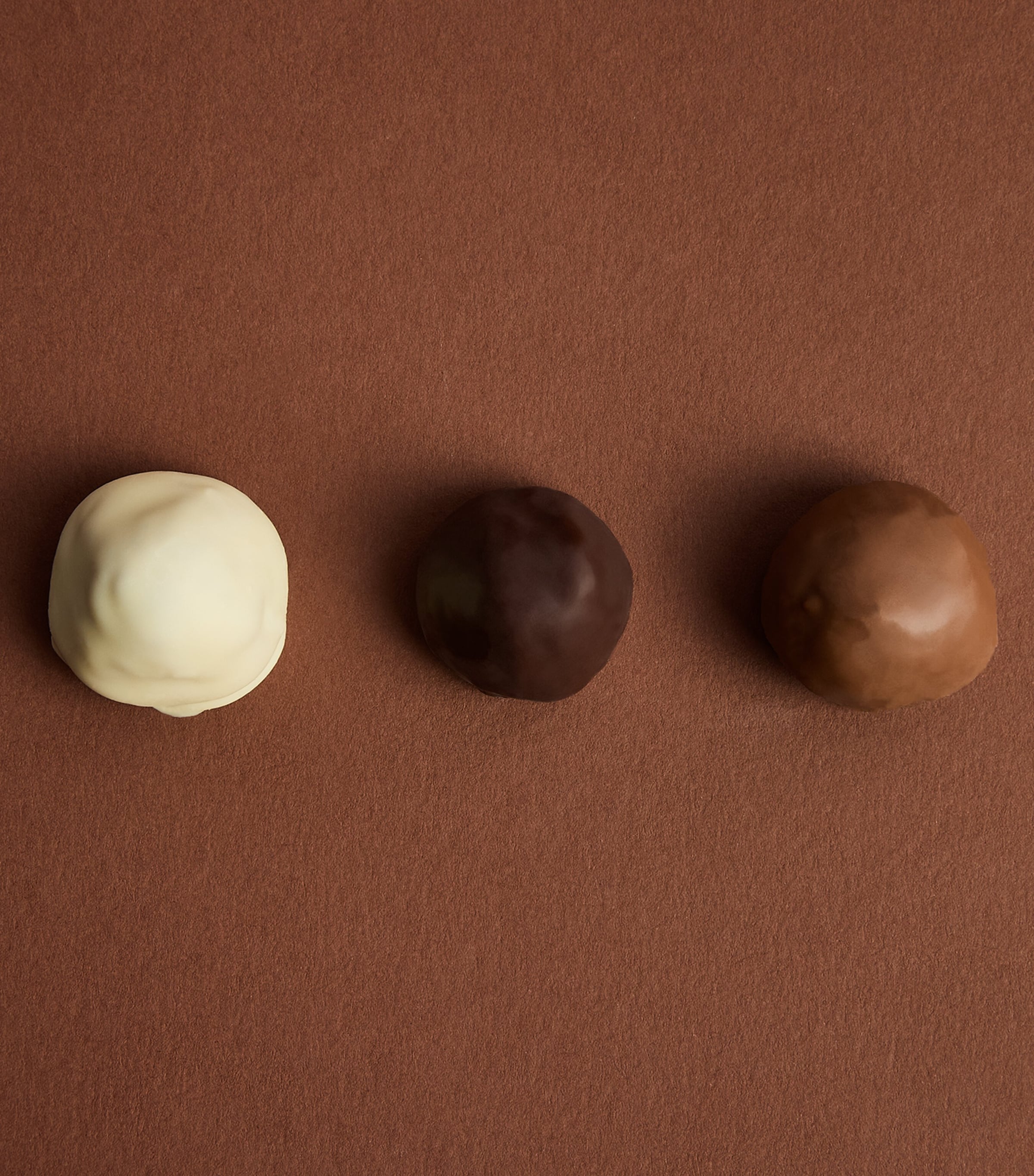 Harrods Chocolate Fig Selection Box (230g) Image 2