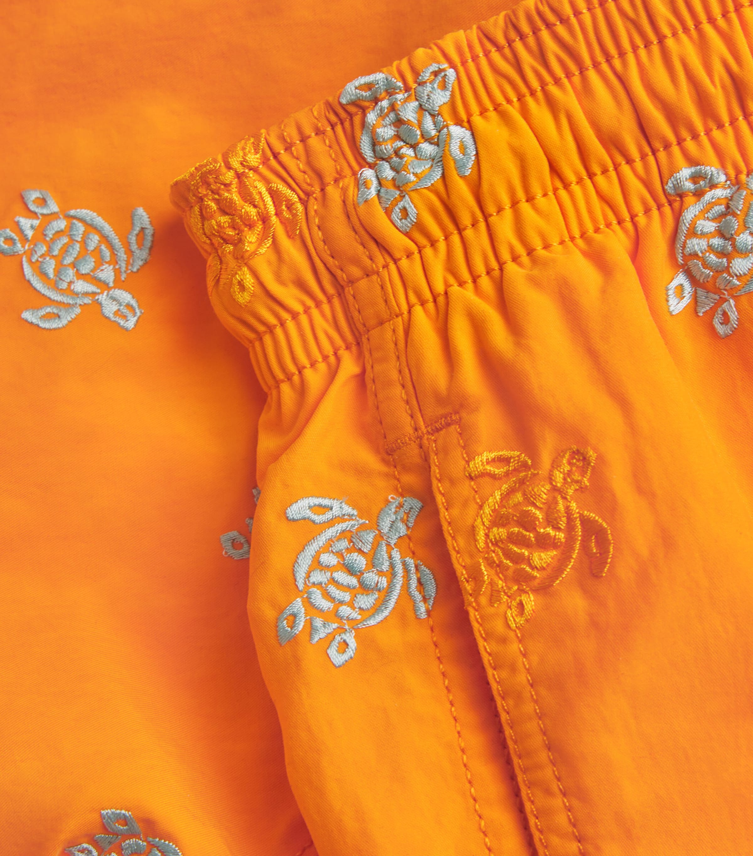 Vilebrequin Mens Embroidered Turtle Mistral Swim Shorts Image 5
