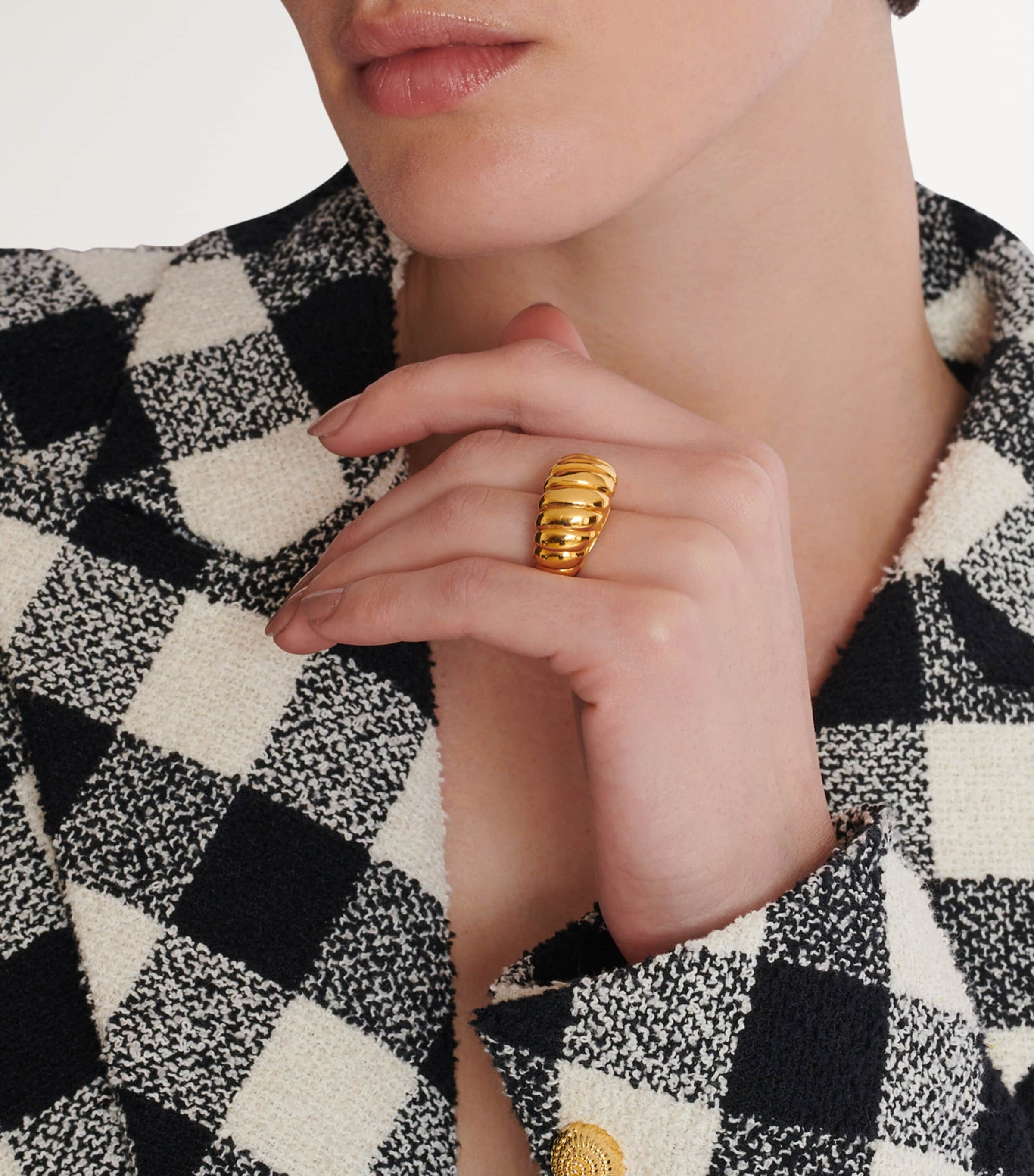 Crystal-Detail Snail Ring 1KA OR Image 3