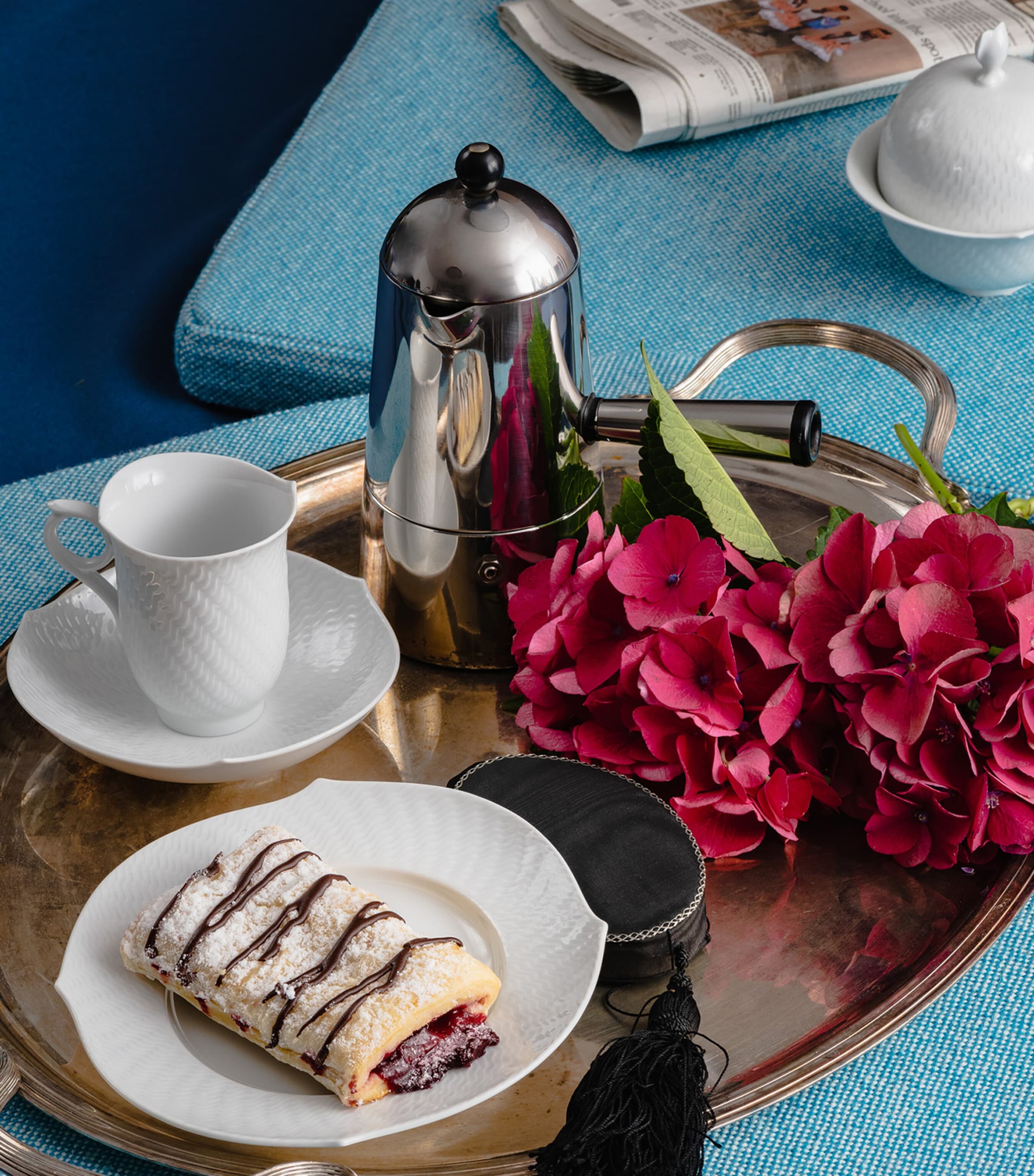 Porcelain Waves Relief Butter Plate (19.5cm) WHITE Image 2