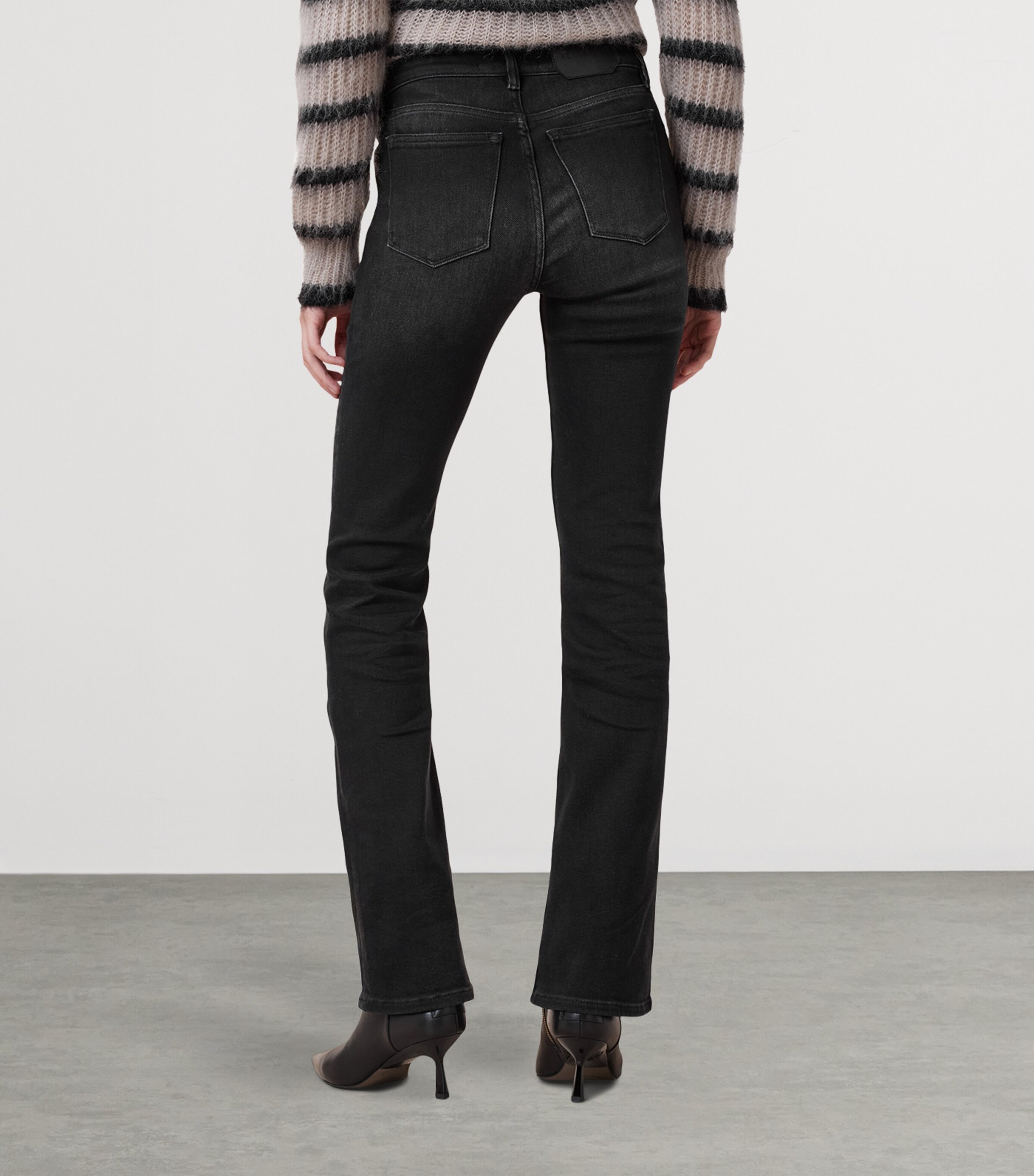 Haldan High-Rise Bootcut Jeans WASHED BLACK Image 9