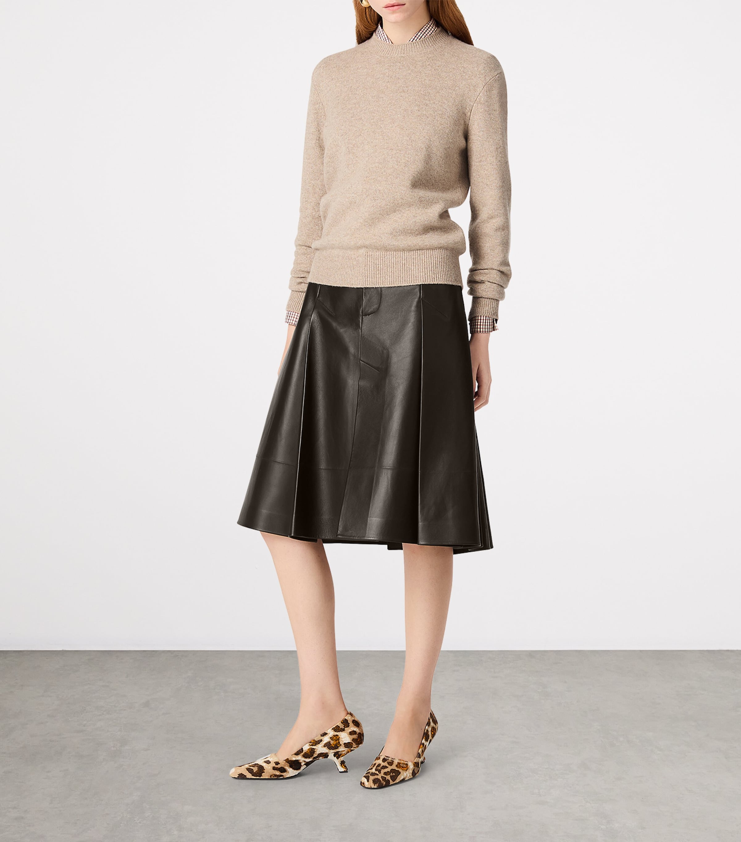 パンプス BOTTEGA VENETA LEATHER PUMP Bottega Veneta® Women's Atomic Pump in Black. Shop online now.