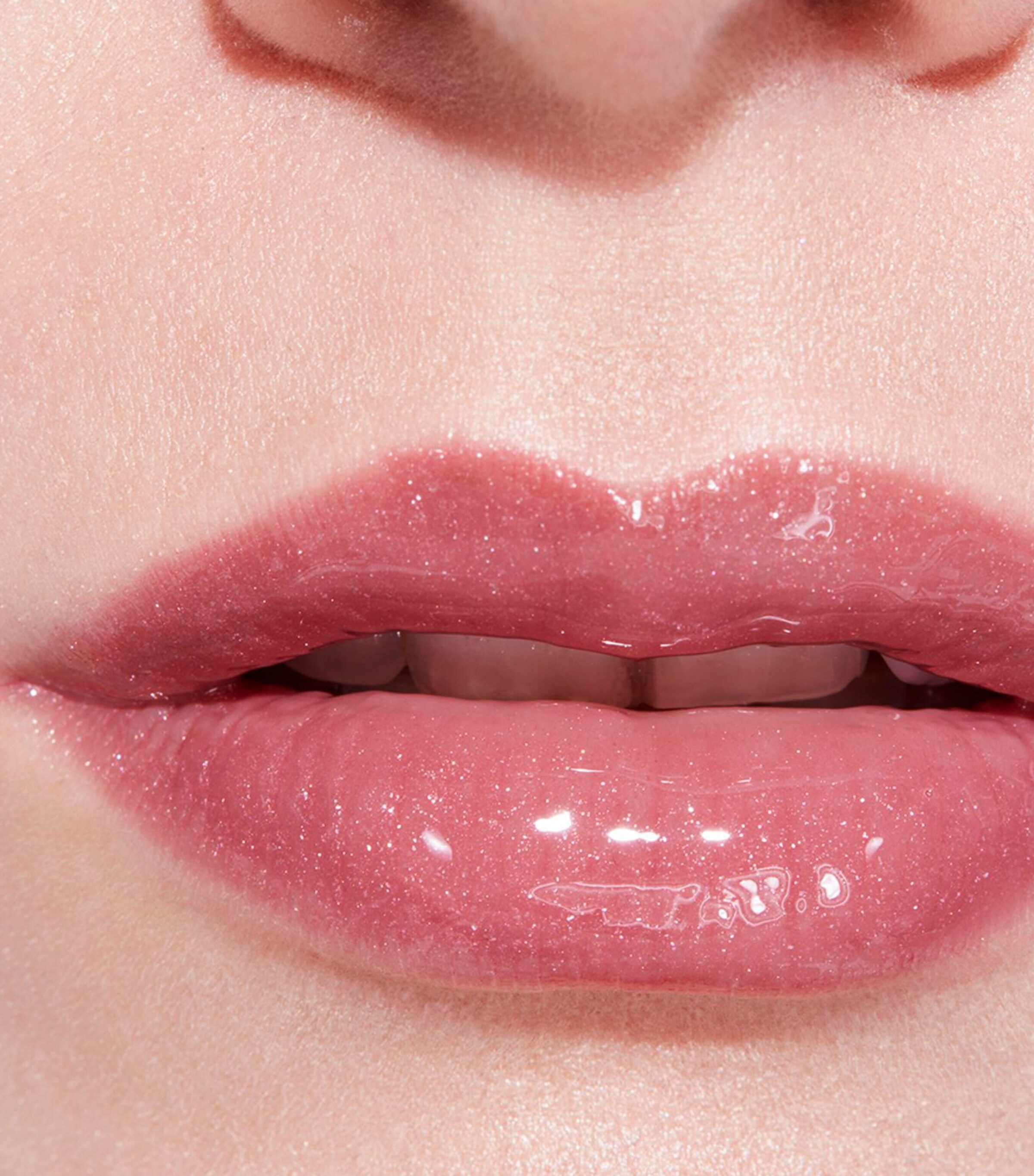 CHANEL ROUGE COCO GLOSS Moisturising Gloss Bourgeoisie Image 5