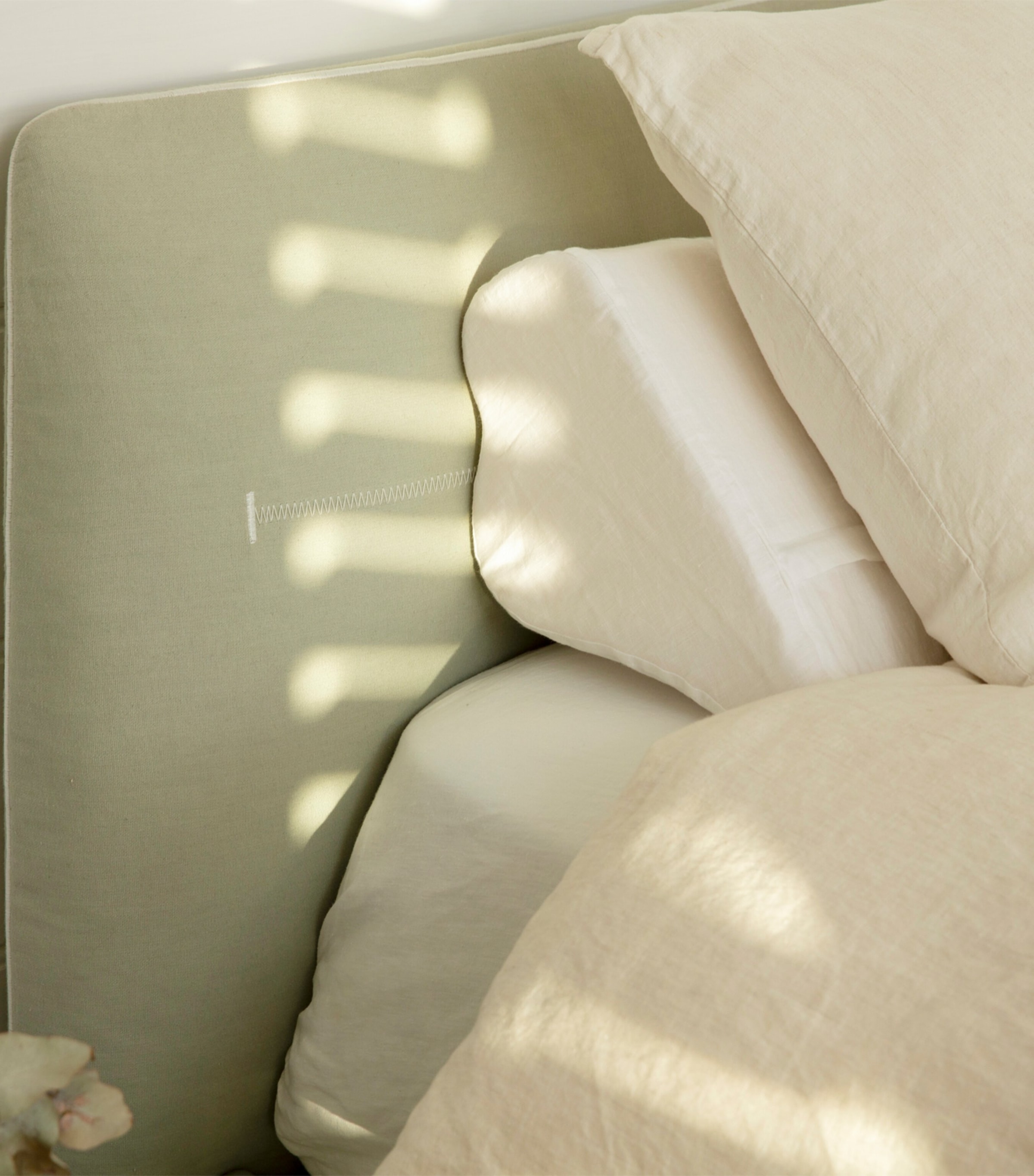 HYOUMANKIND Back Sleep Pillow with Linen Pillowcase (32cm x 57cm) White Image 8