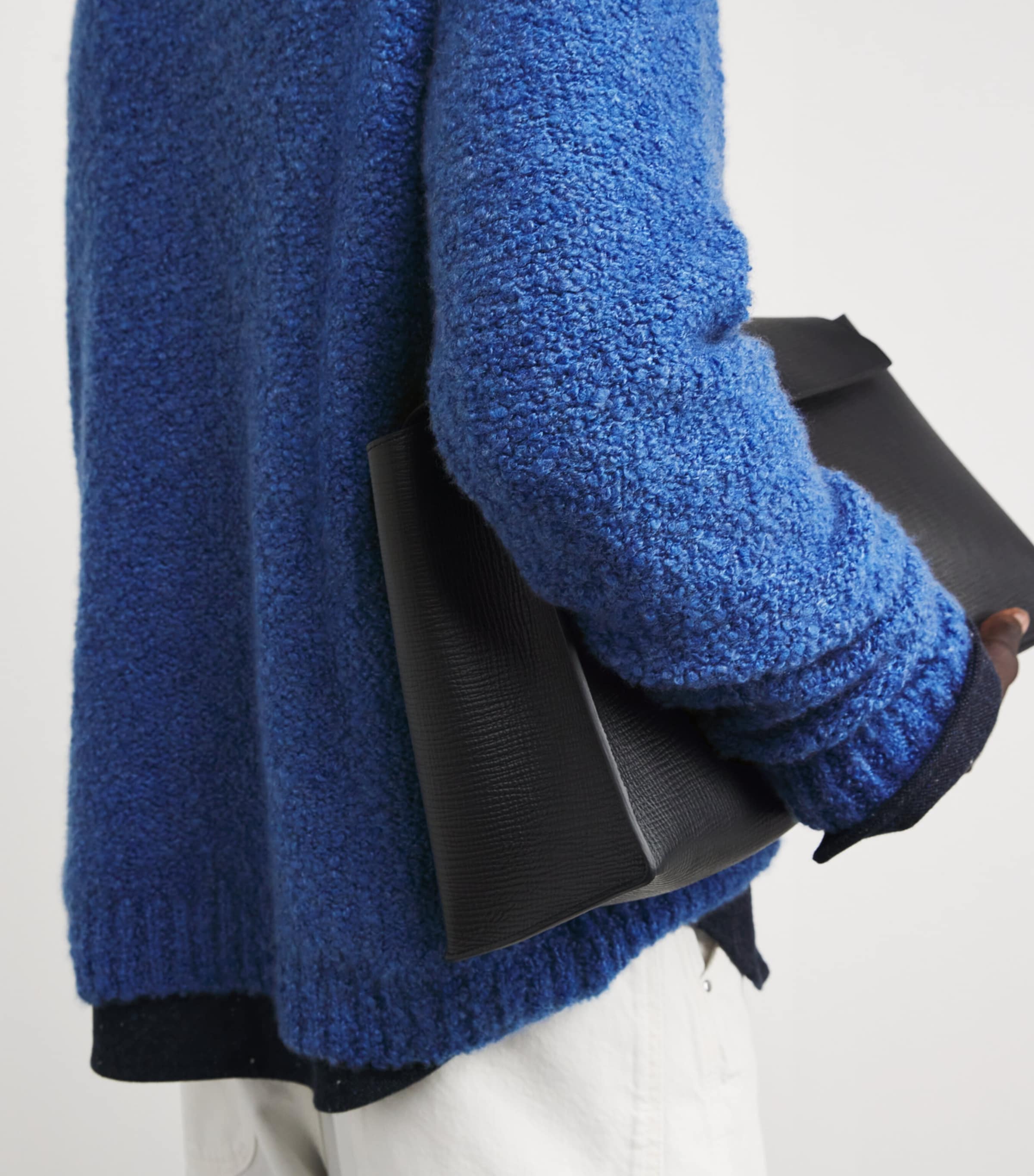 GOD'S TRUE CASHMERE Mens Cashmere Cloud Sweater Lapis Lazuli Image 3