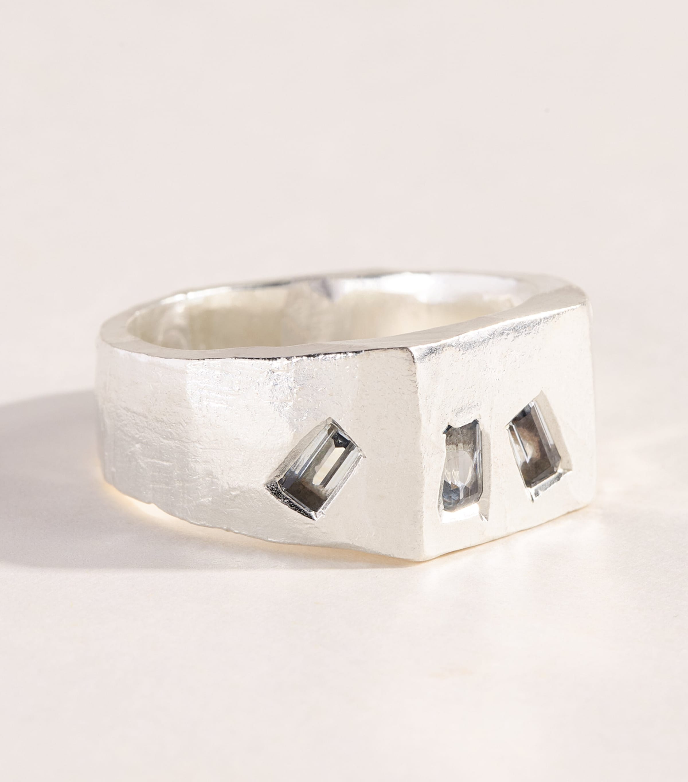 THE OUZE Sterling Silver and Aquamarine Tri Signet Ring Silver/aqua Image 3