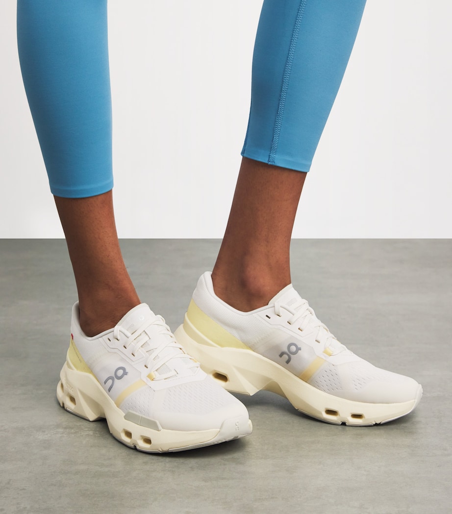 Cloudpulse Trainers IVORY | TUMERIC Image 2