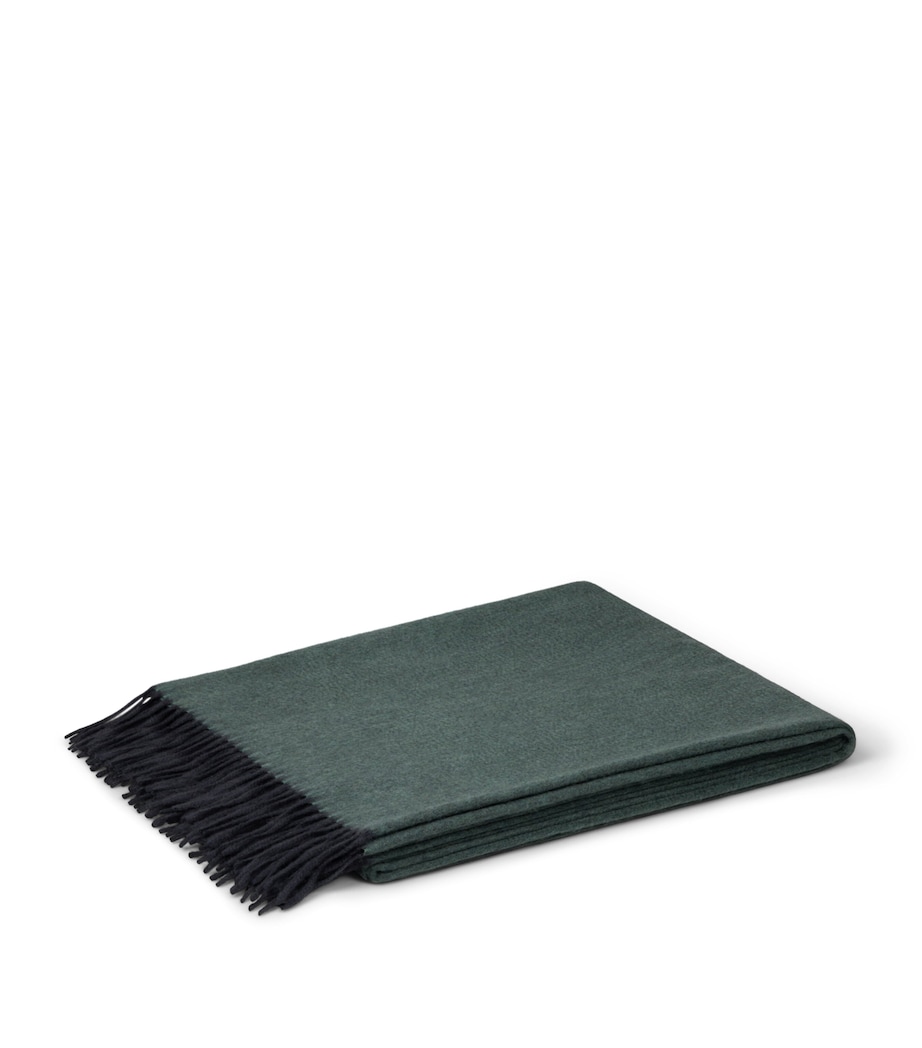 Begg x Co Cashmere Arran Reversible Throw (147cm x 183cm) Granite Green Image 4