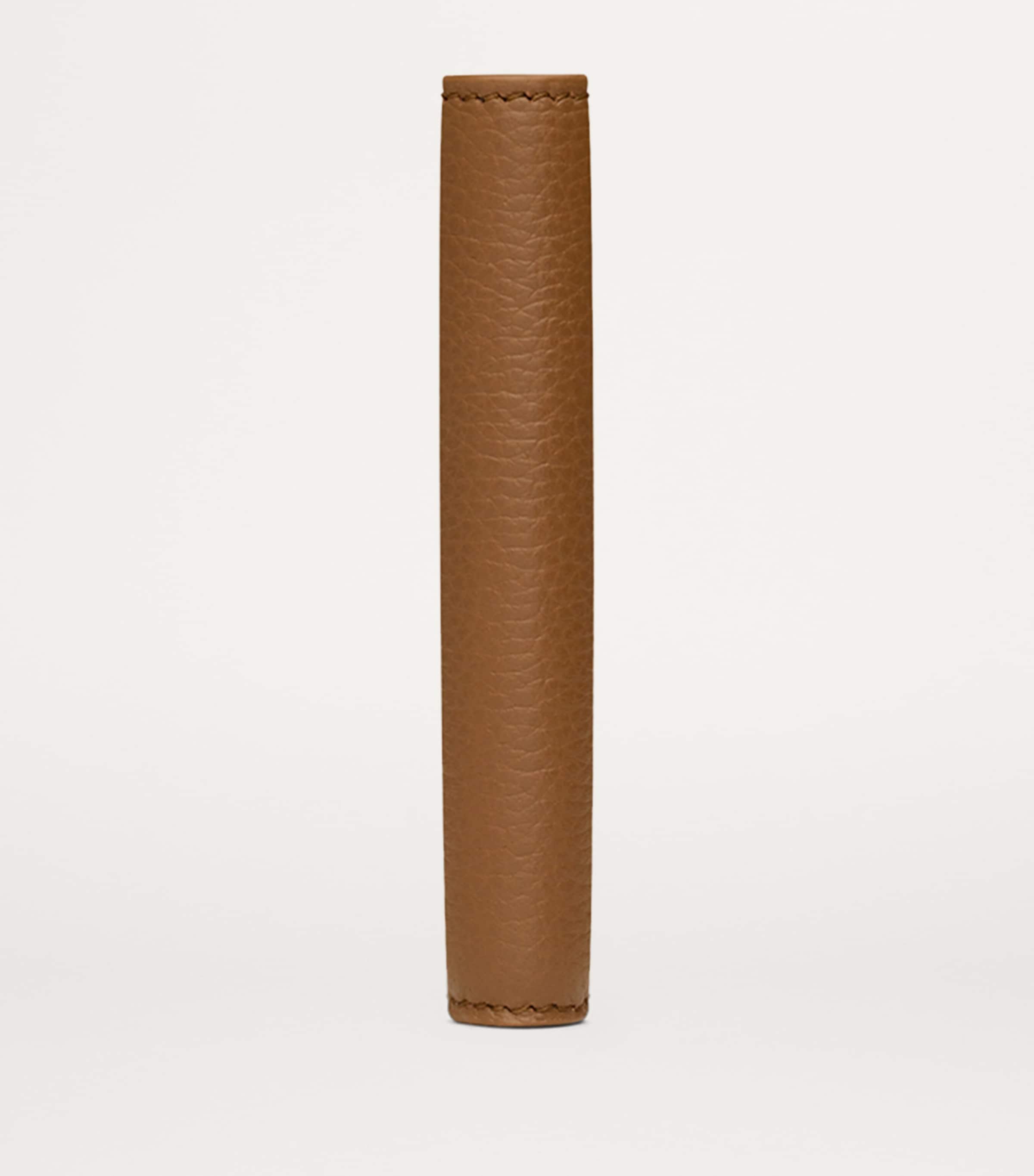 Leather Cassandre Bifold Wallet 2536 Image 3