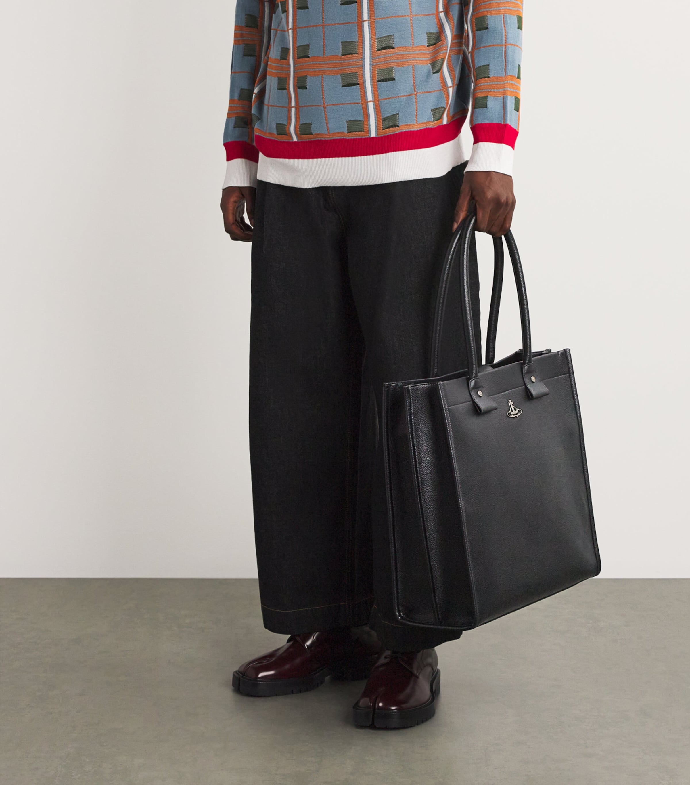 【VIVIENNE WESTWOOD】ブラック Teddy トートバッグ、セレブ愛用 TEDDY トートショルダーバッグS(ブラック)（レディース