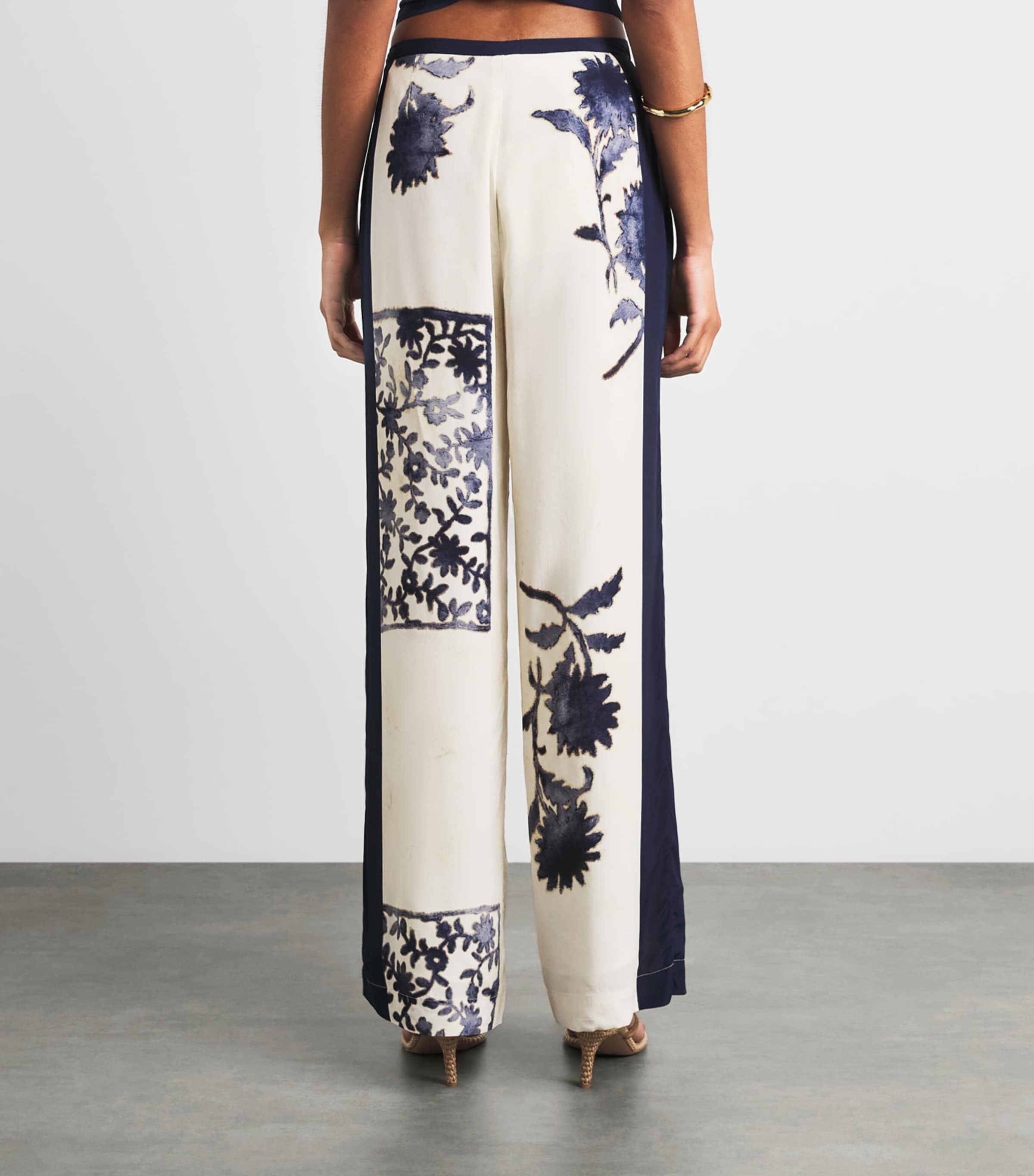 SIR. Womens Philippa Printed Wide-Leg Trousers Eira Midnight Image 5