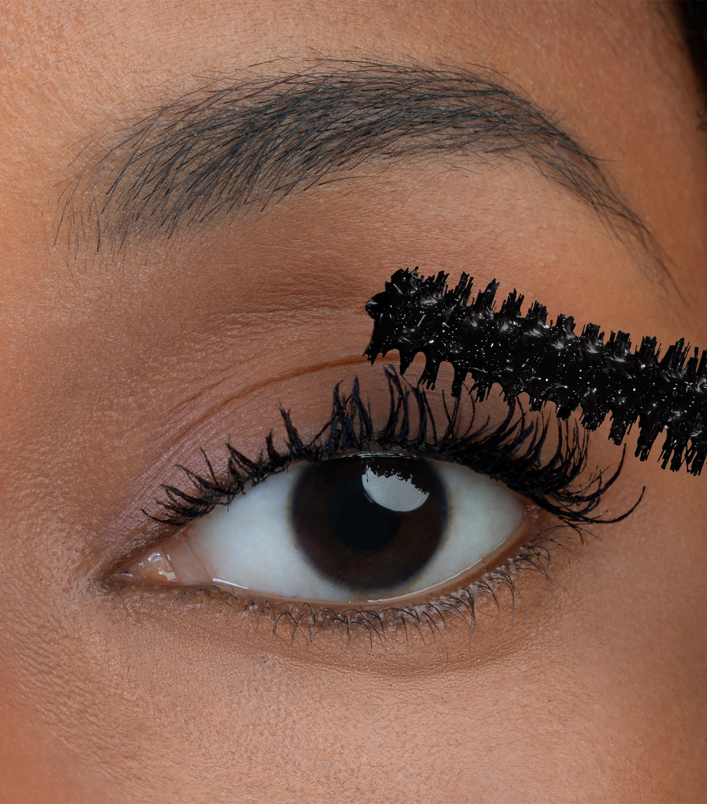 Carolina Herrera Fabulous Eyes Smudgeproof Mascara Black Image 6