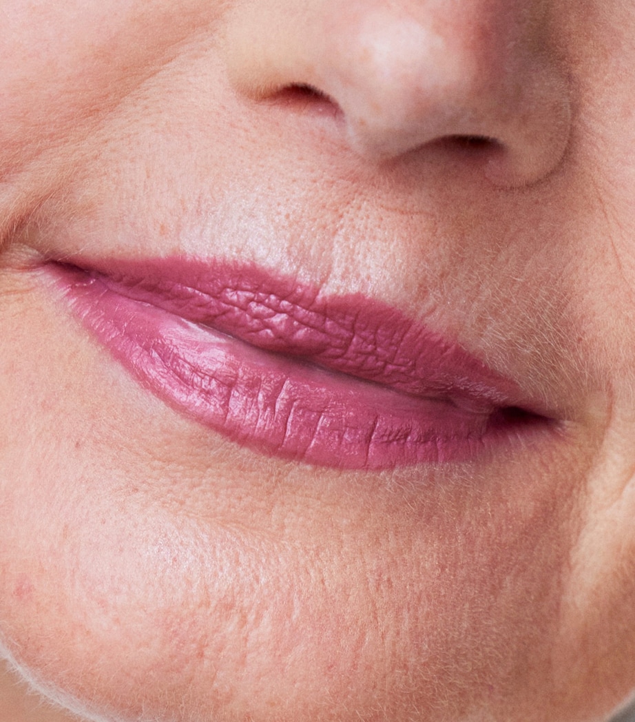 Pop Longwear Shine Lipstick PLUM POP Image 3