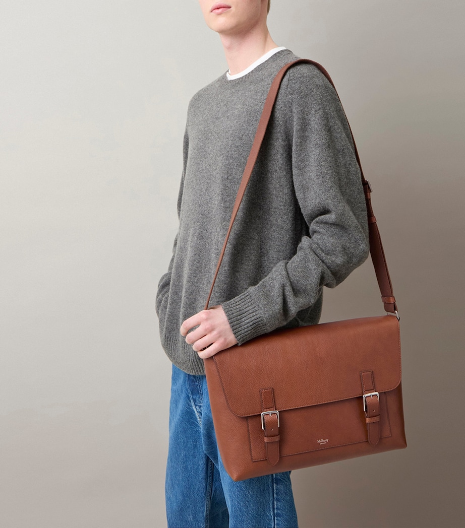 Large Leather Chiltern Messenger Bag OAK Image 5