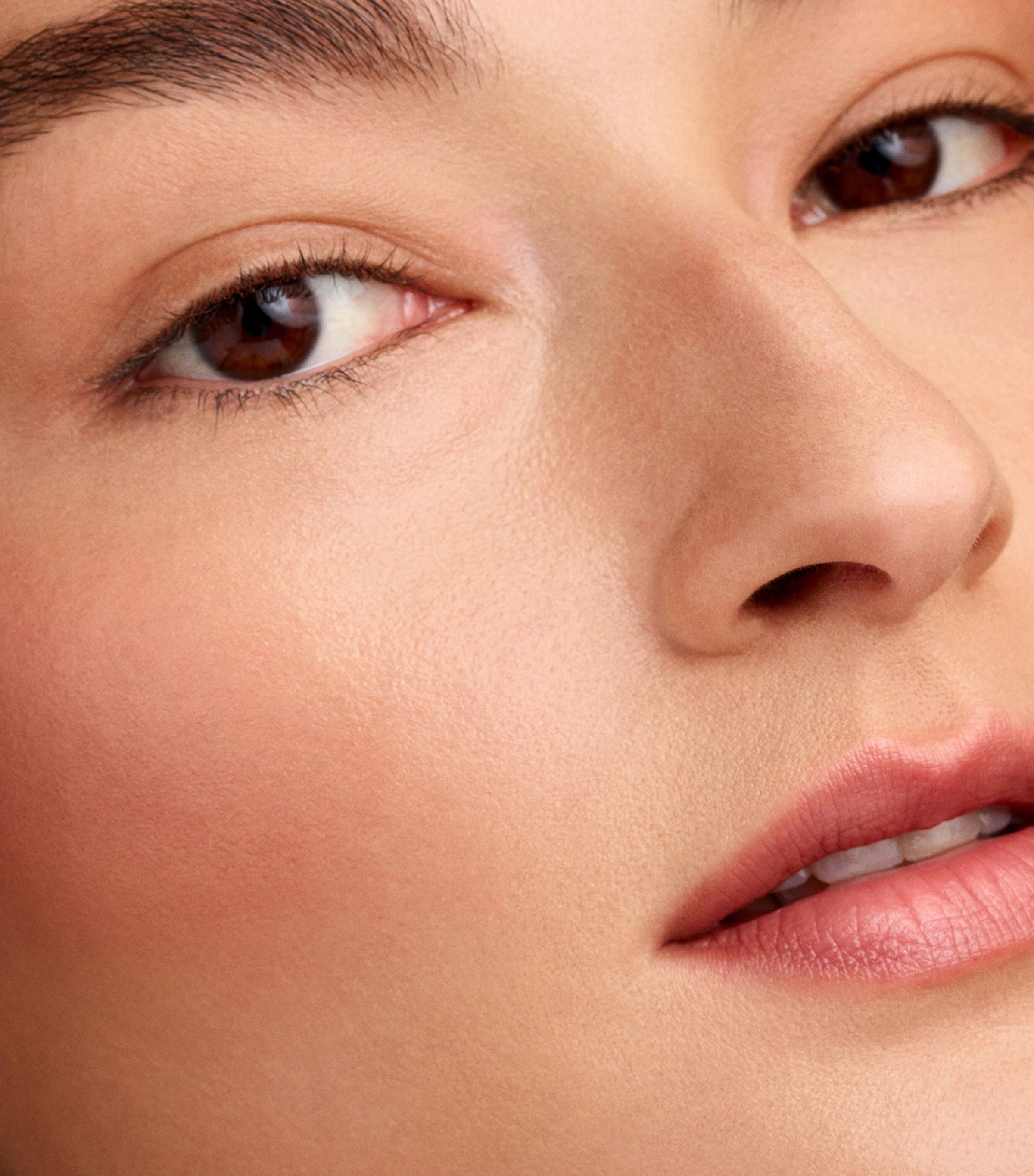 Super Loaded Tinted Highlighter PEAU DE PÊCHE Image 2