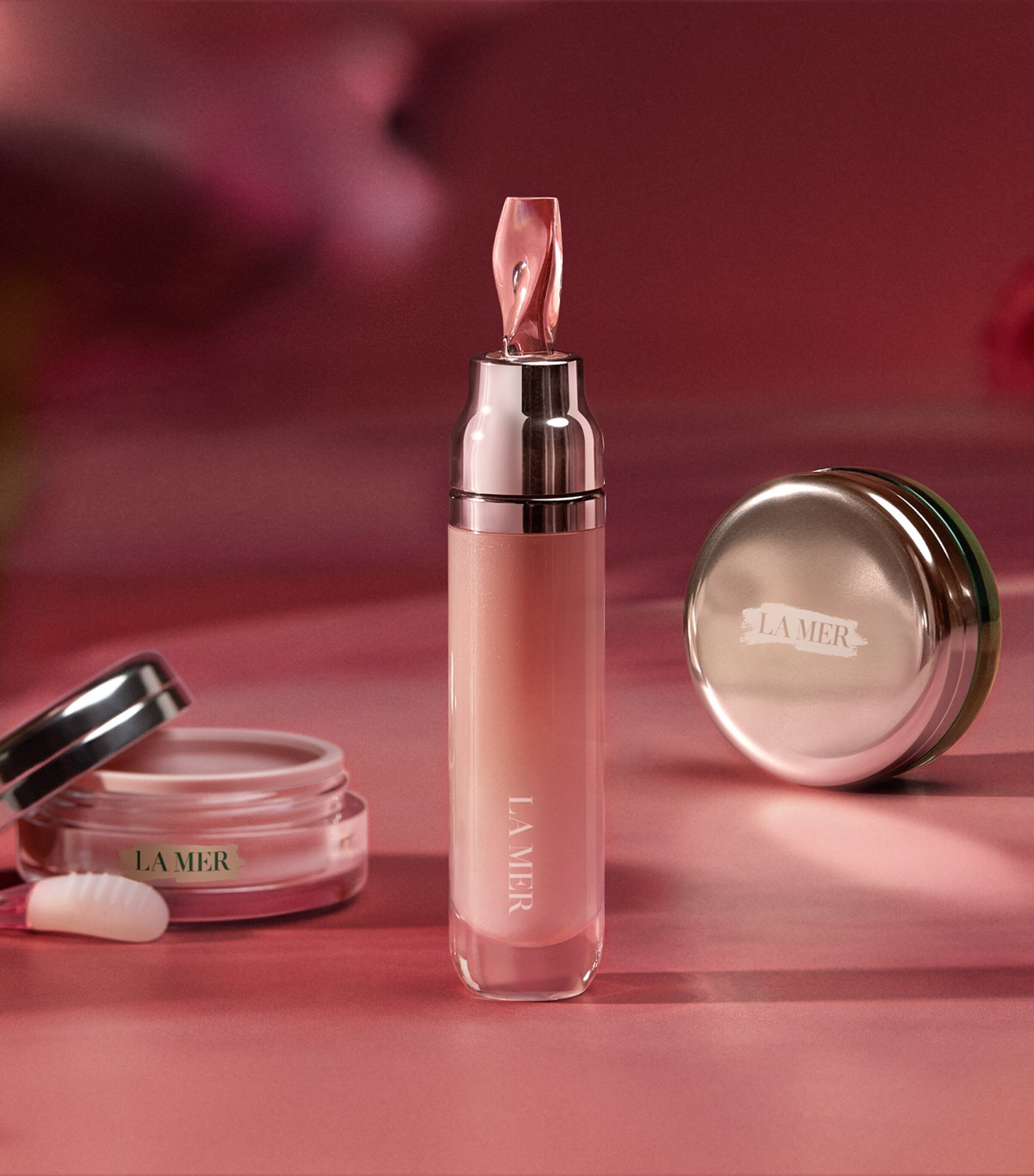 The Lip Volumizer SHEER BERRY Image 7