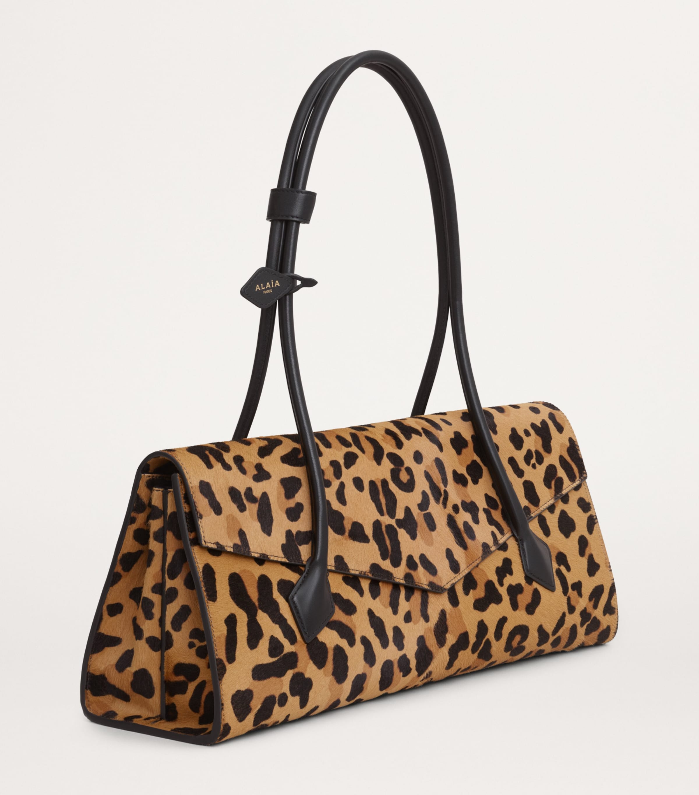 ショルダーバッグ・ポシェット ALAIA POCHETTE LE TECKEL IN LEOPARD PRINT CALFSKIN Alaïa Pochette Le Teckel in leopard print calfskin | TheDoubleF