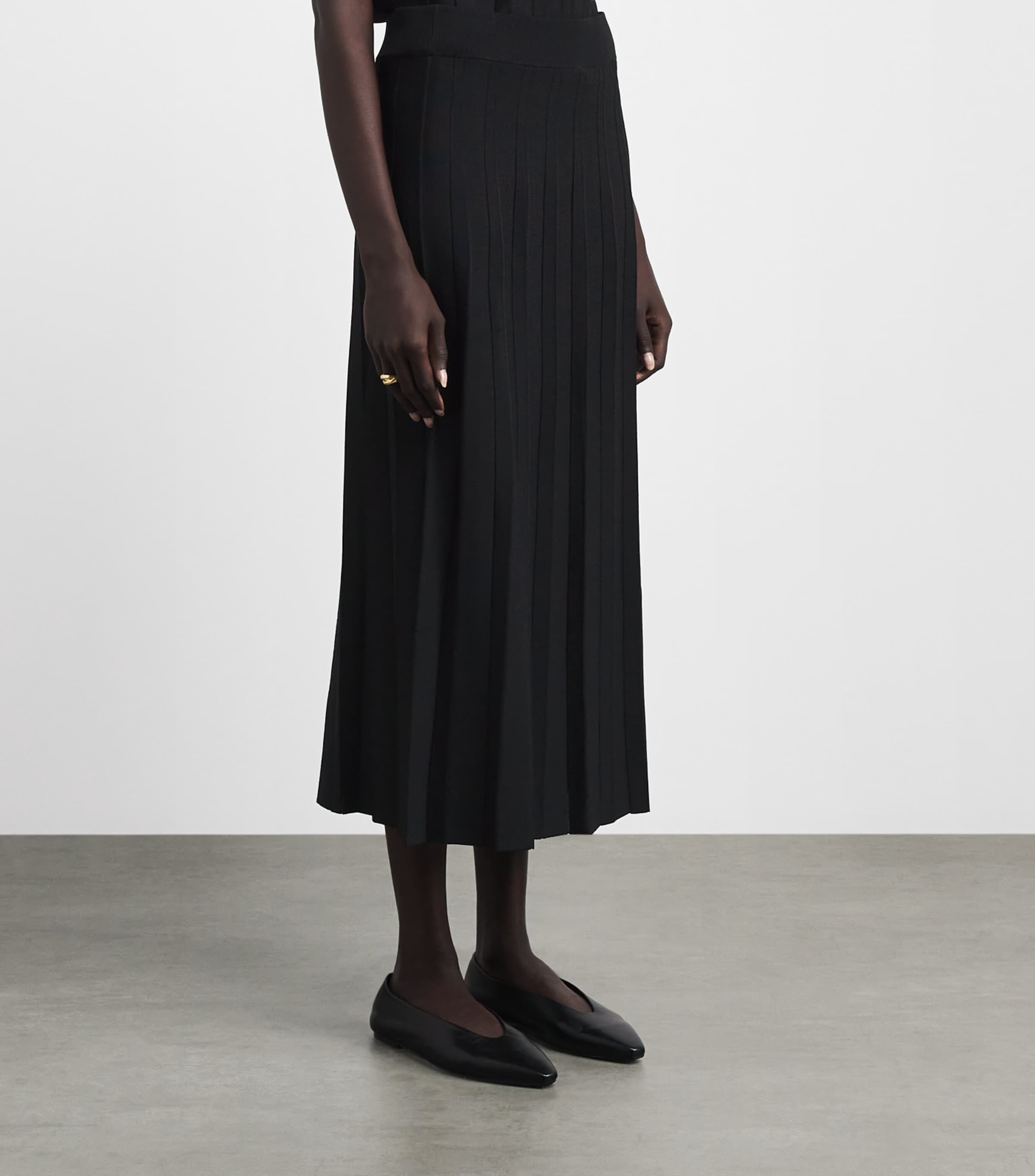 Falke Womens Plissé Midi Skirt Black Image 4