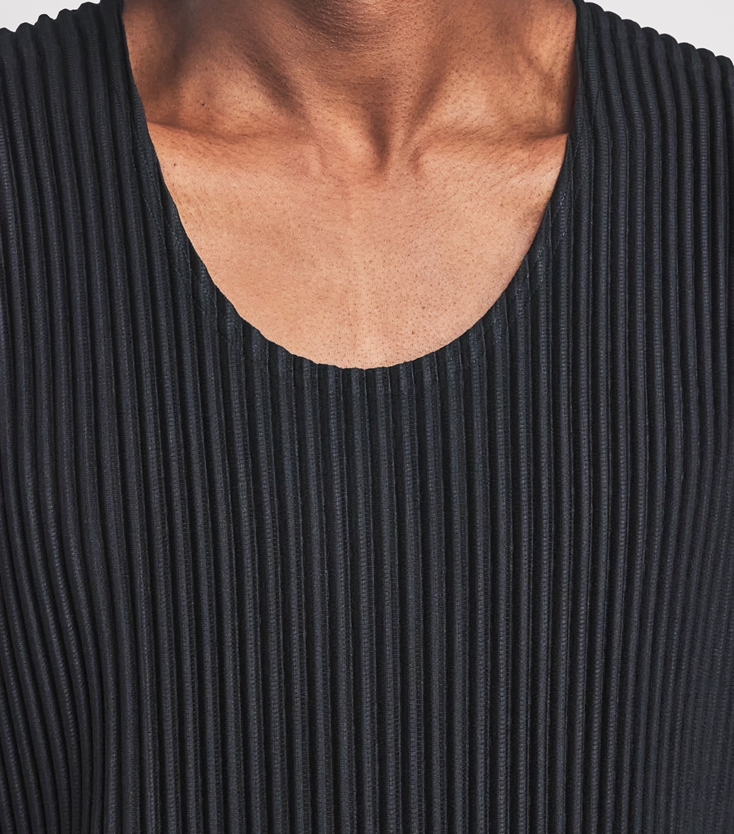 Homme Plissé Issey Miyake Mens Pleated Vest Black Image 3