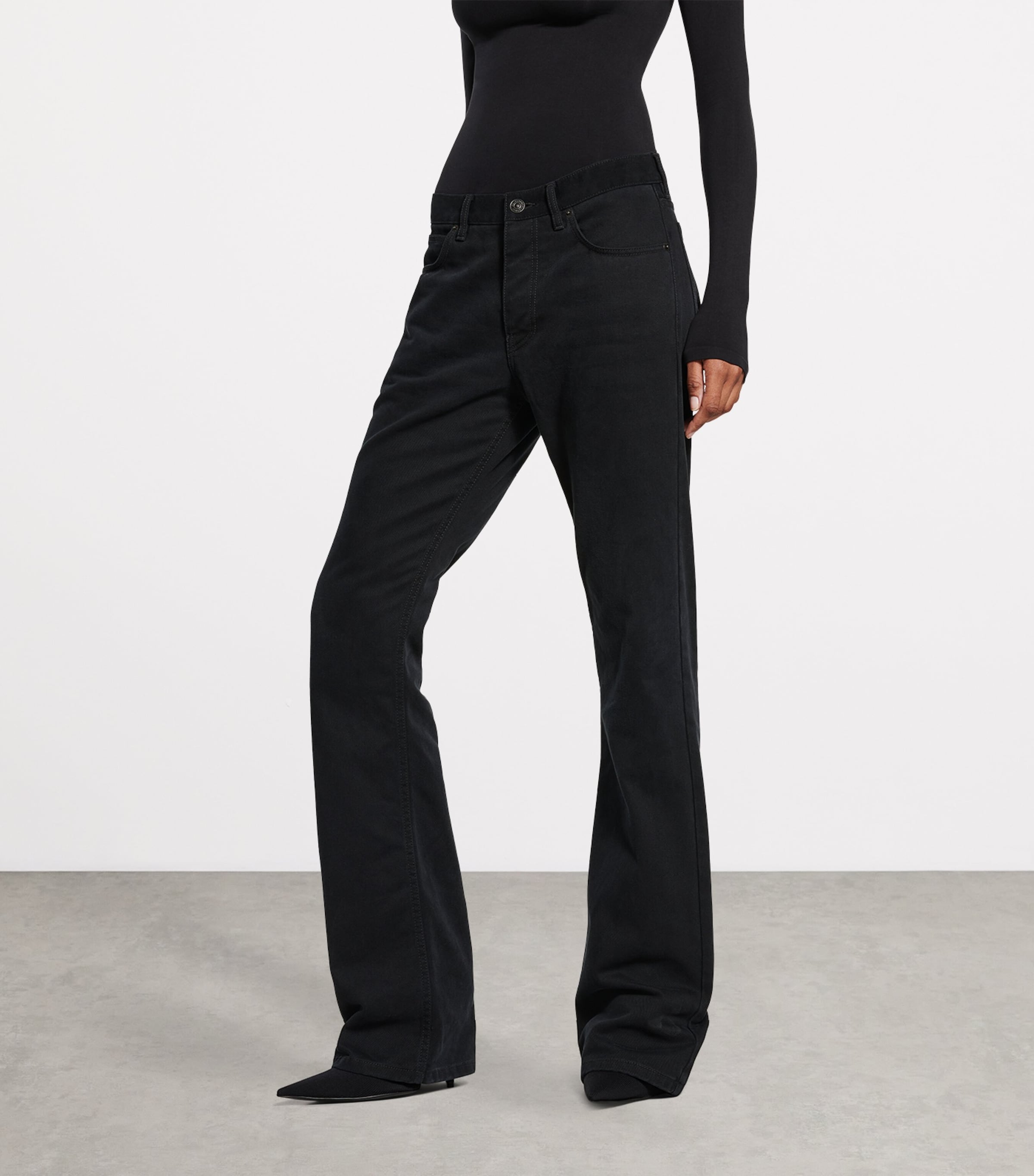 Straight-Fit Mid-Rise Jeans 3207 Image 6
