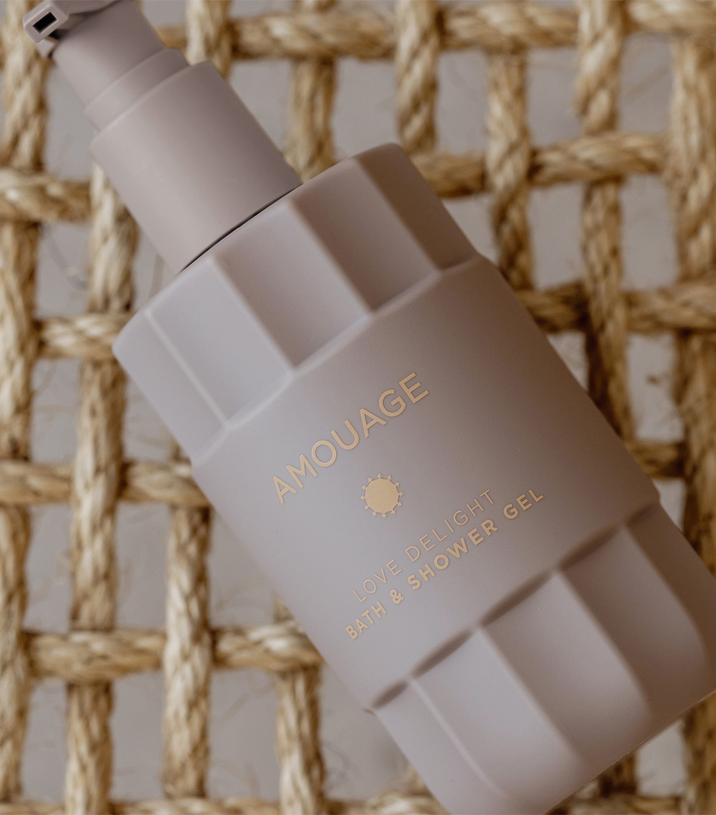 Amouage Love Delight Bath & Shower Gel (360ml) Image 3
