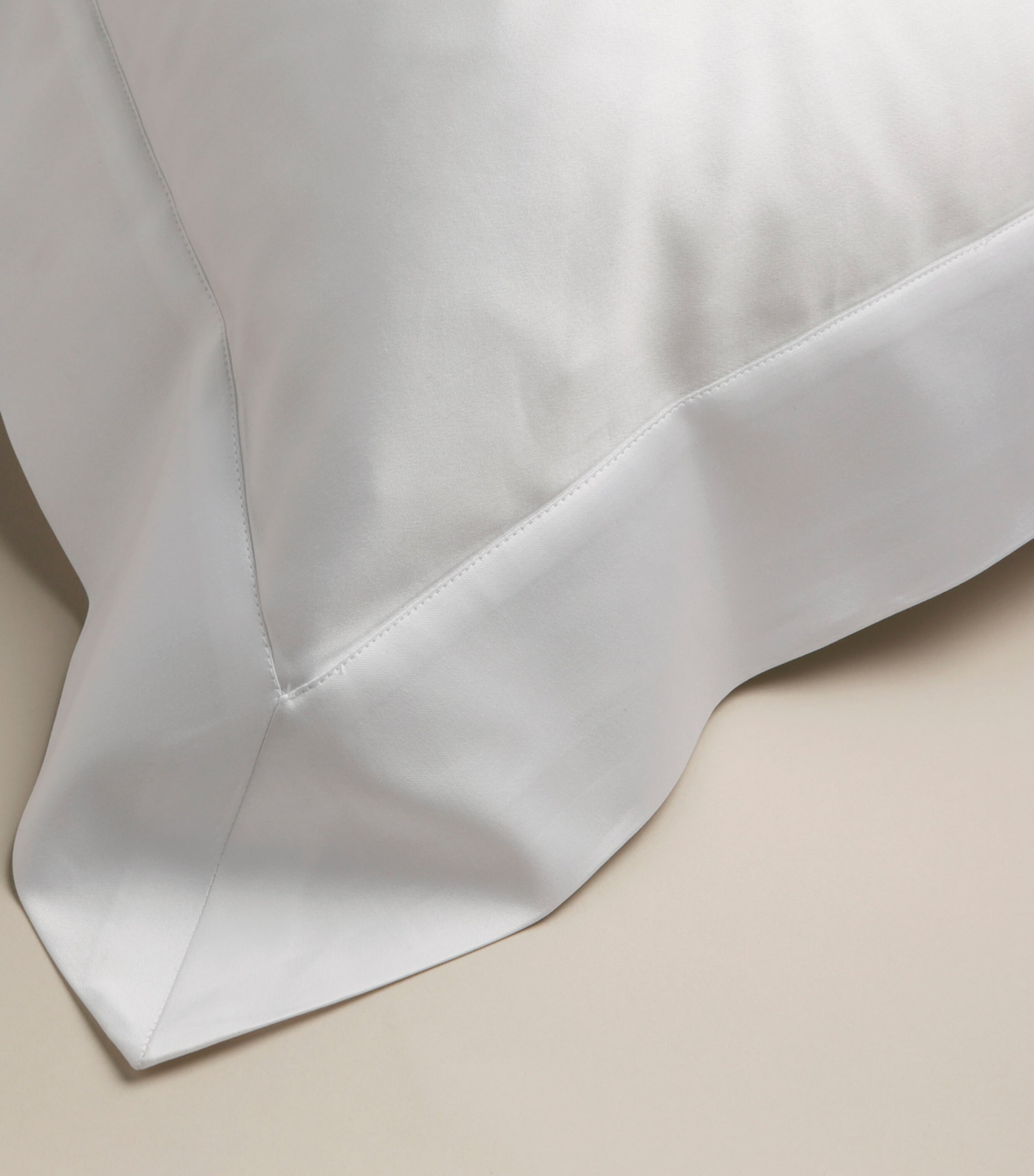 Cotton Sateen The Dream King Oxford Pillowcase (50cm x 90cm) WHITE Image 2
