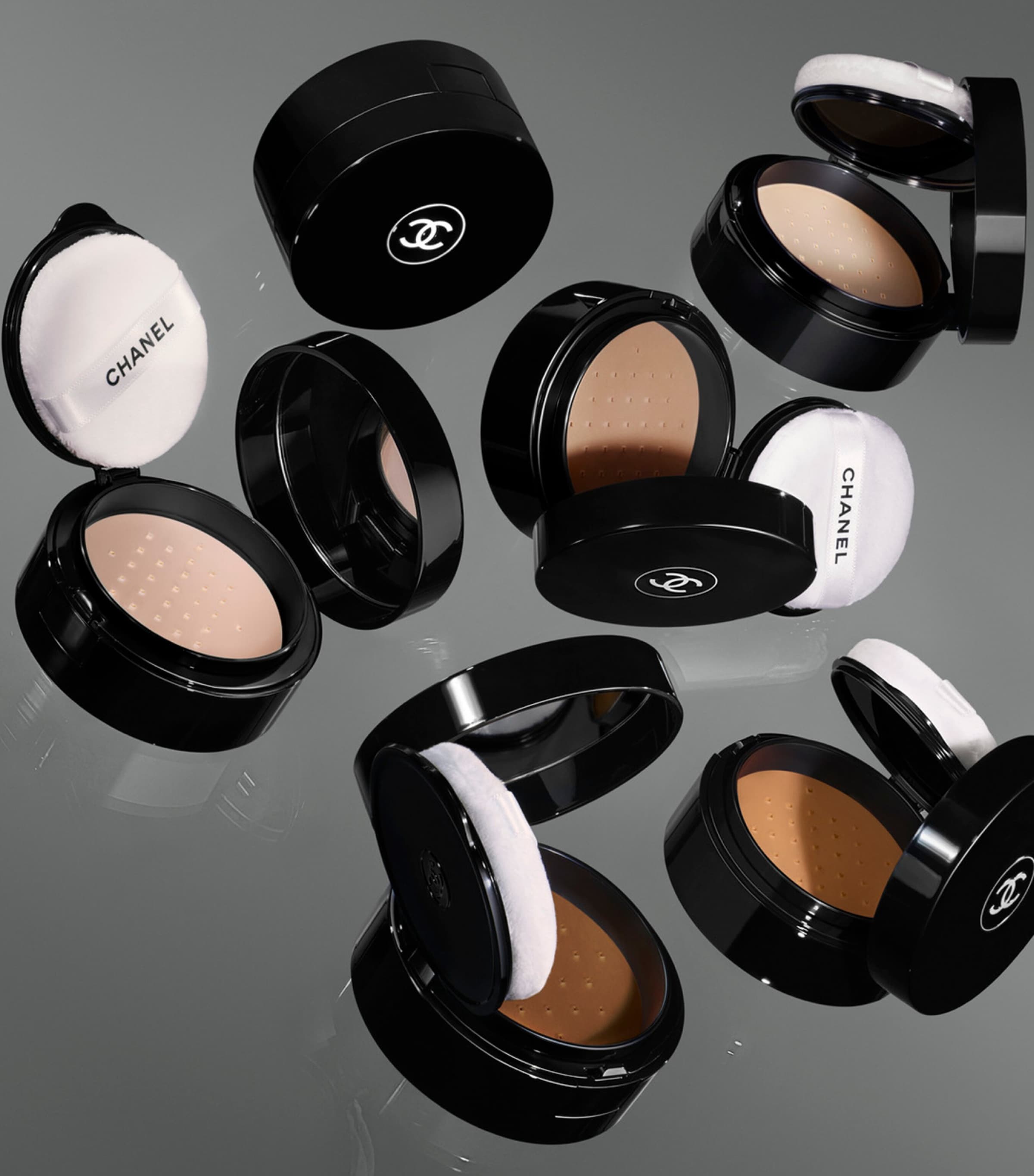 CHANEL POUDRE UNIVERSELLE LIBRE Pressed Powder Medium Intense Image 3