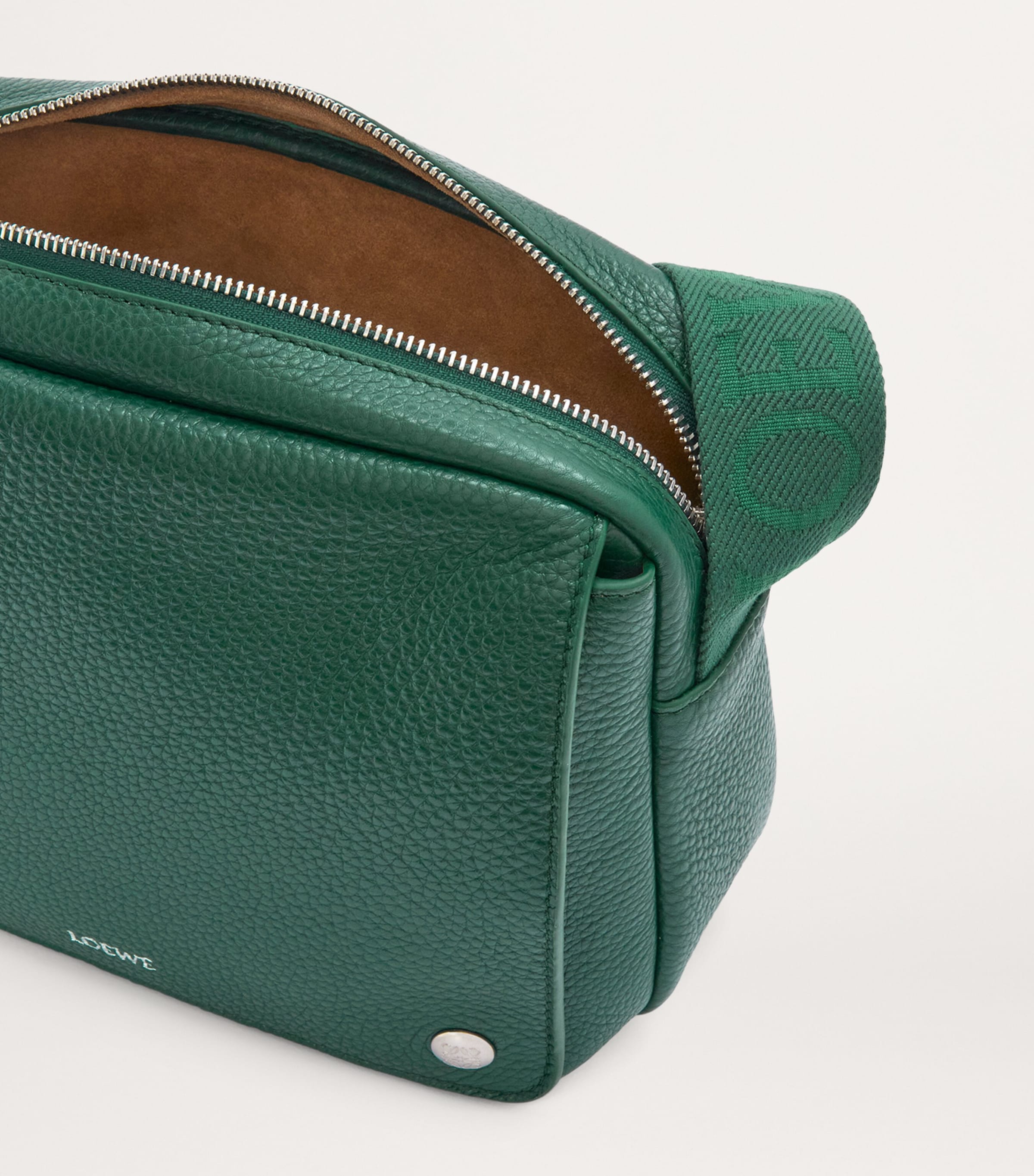XS Leather Pebble Messenger Bag EVERGREEN Image 3