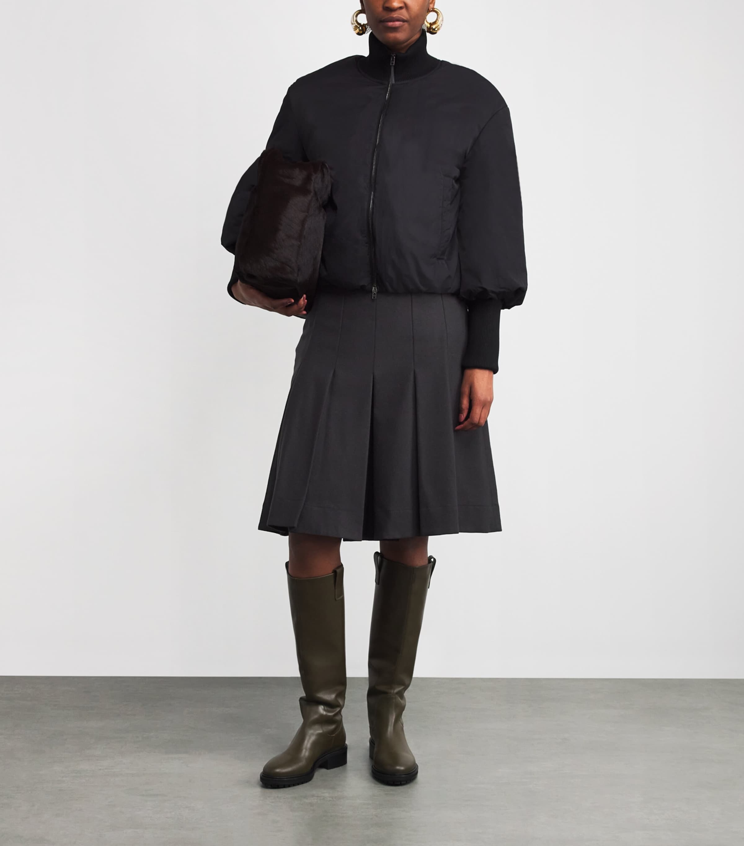 Virgin Wool-Blend Yanis Shorts DARK SMOKE Image 2