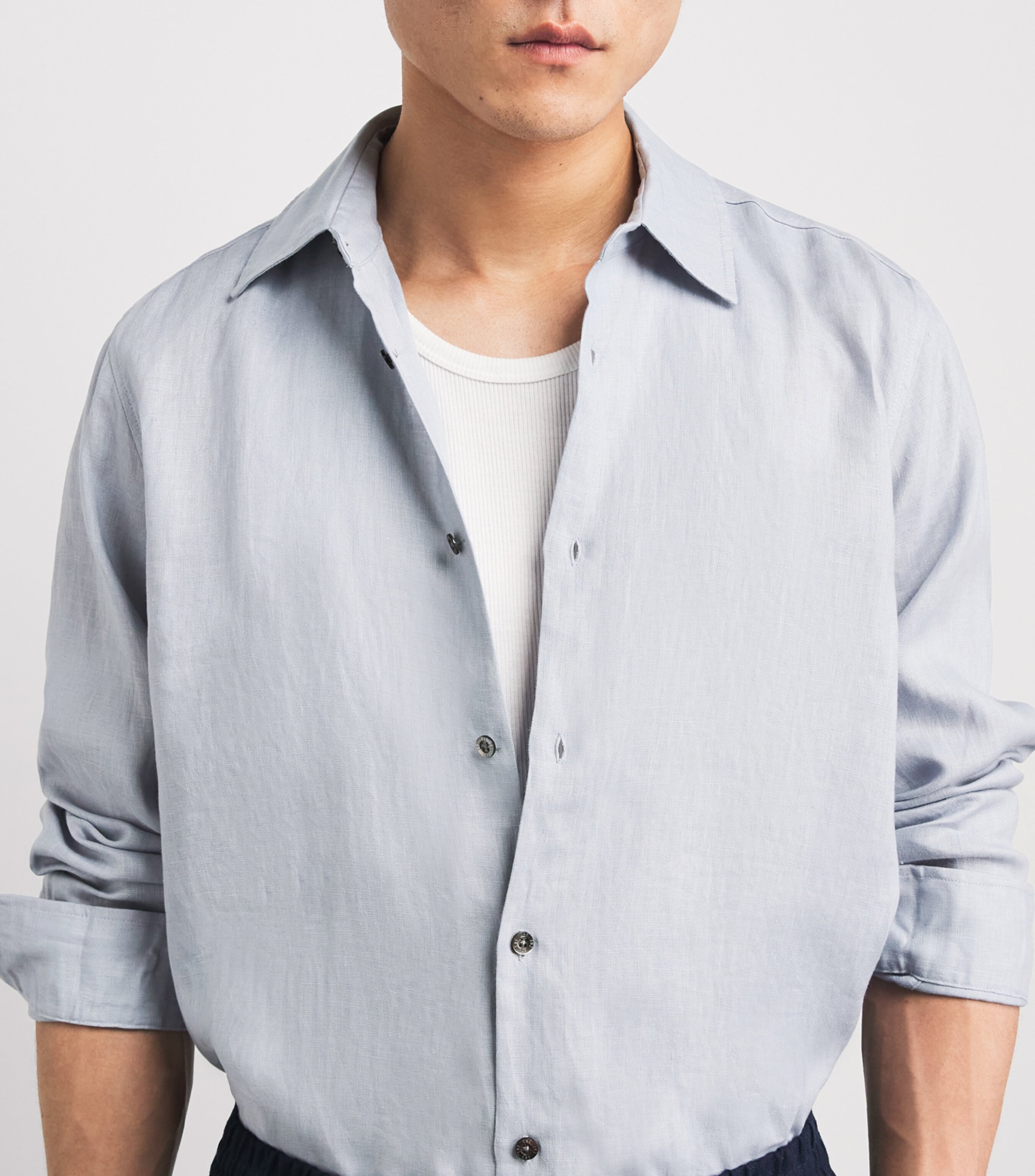 CHÉ Mens Linen Shirt Powder Blue Image 3