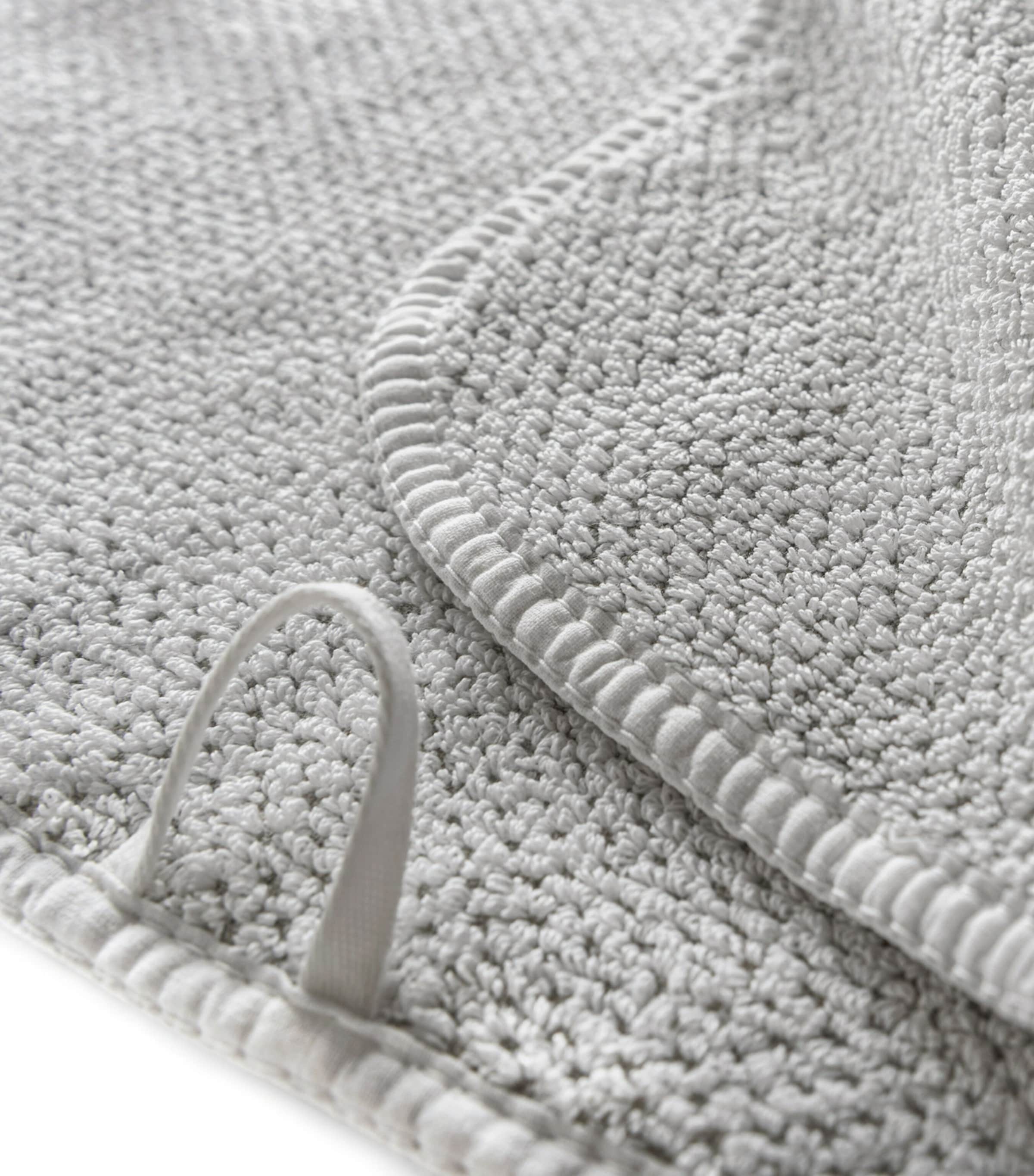 Bee Waffle Bath Towel (70cm x 140cm) SILVER Image 2