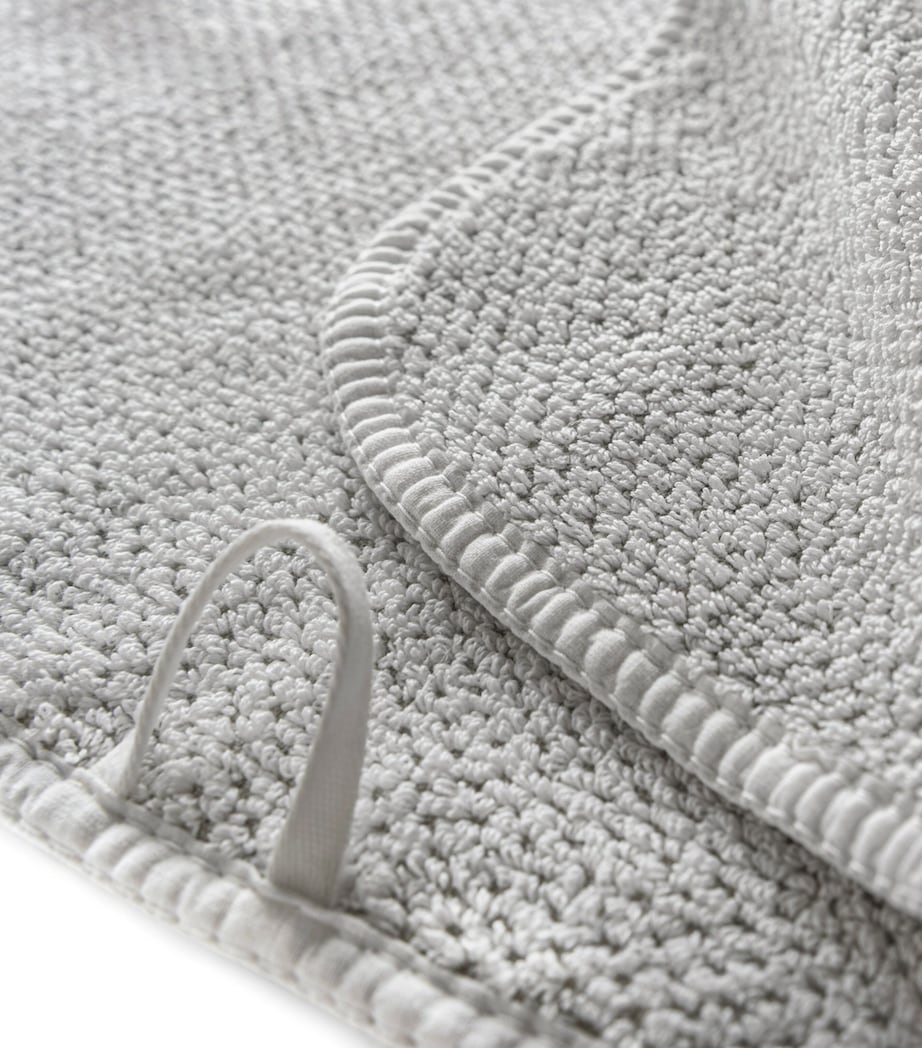 Bee Waffle Bath Towel (70cm x 140cm) SILVER Image 2