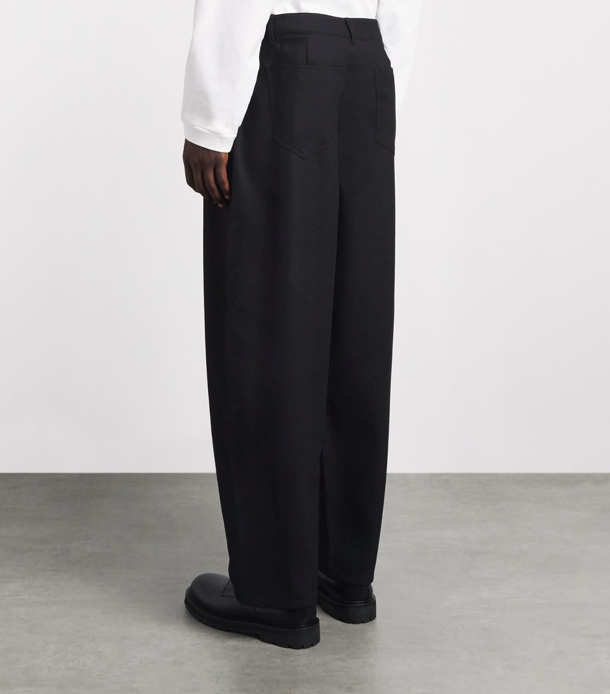 Le 17 Septembre Mens Wool Barrel-Leg Trousers Black Image 5