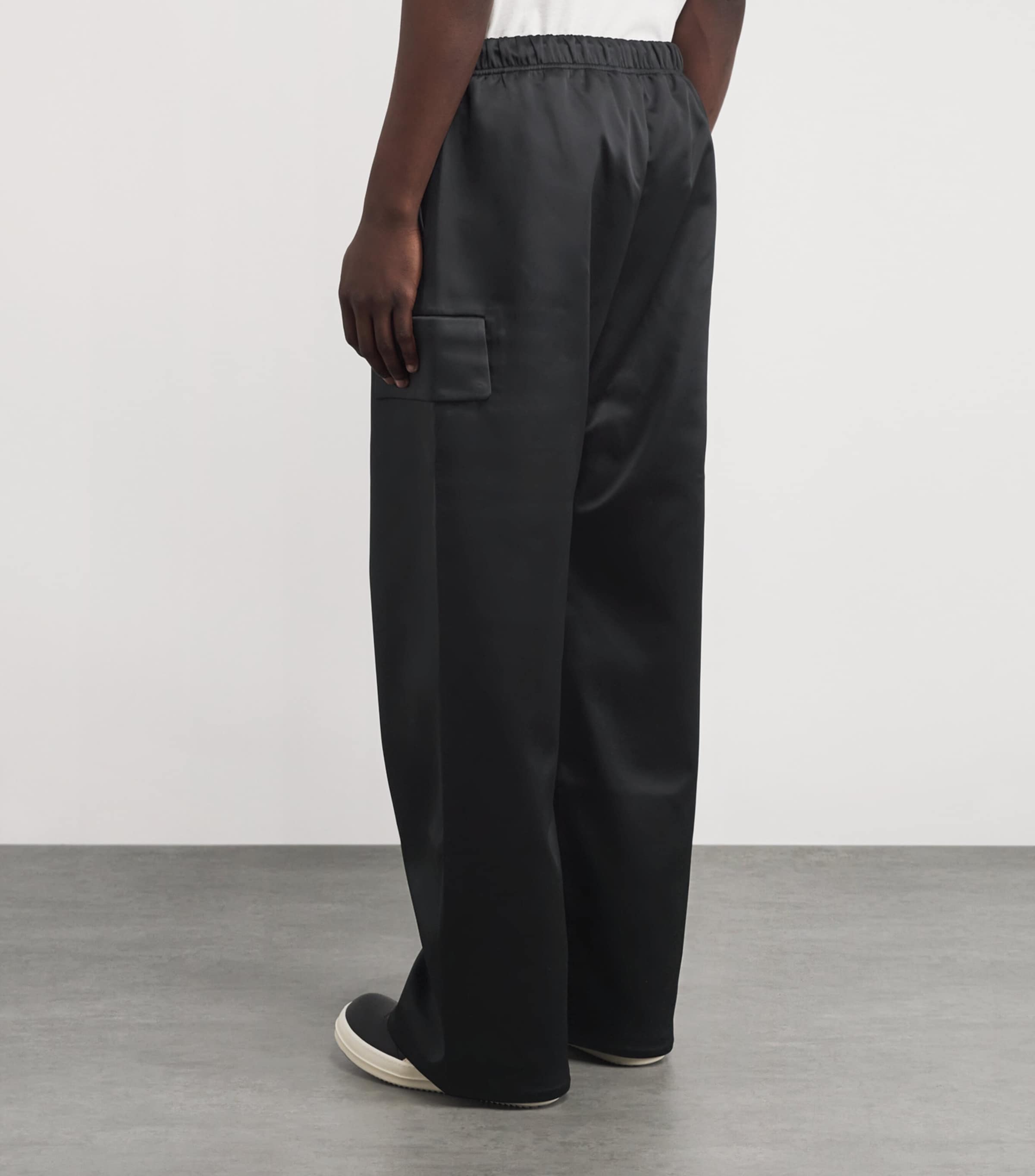 Bonded Satin Cargo Sweatpants VINTAGE BLACK Image 4