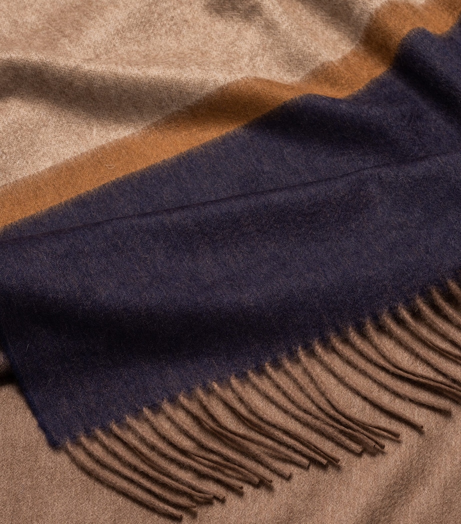 Cashmere Arran Borderland Throw (147cm x 183cm) DARK NATURAL NAVY Image 3