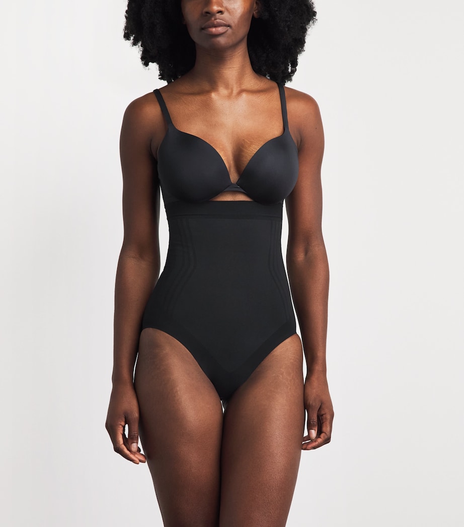 SPANX Womens SPANXsculpt GoFigure High-Waist Briefs Very Black Image 2