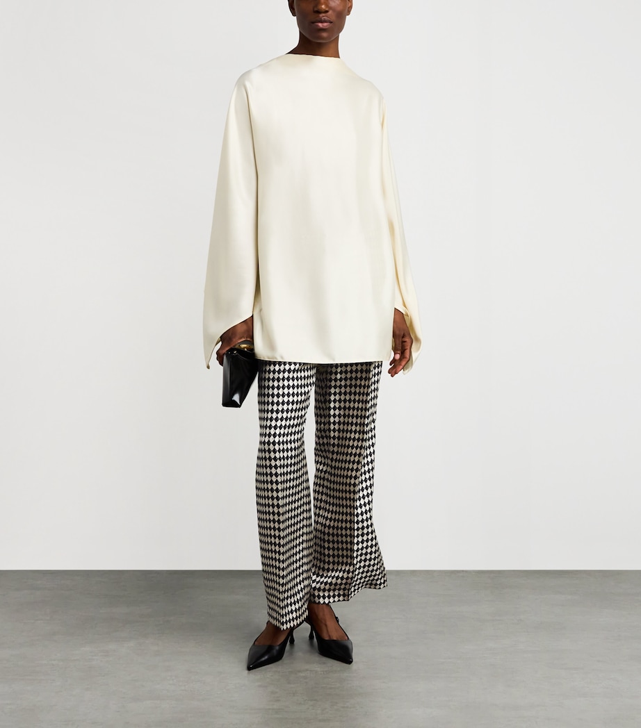 Silk Printed Flared Trousers BLACK Image 2