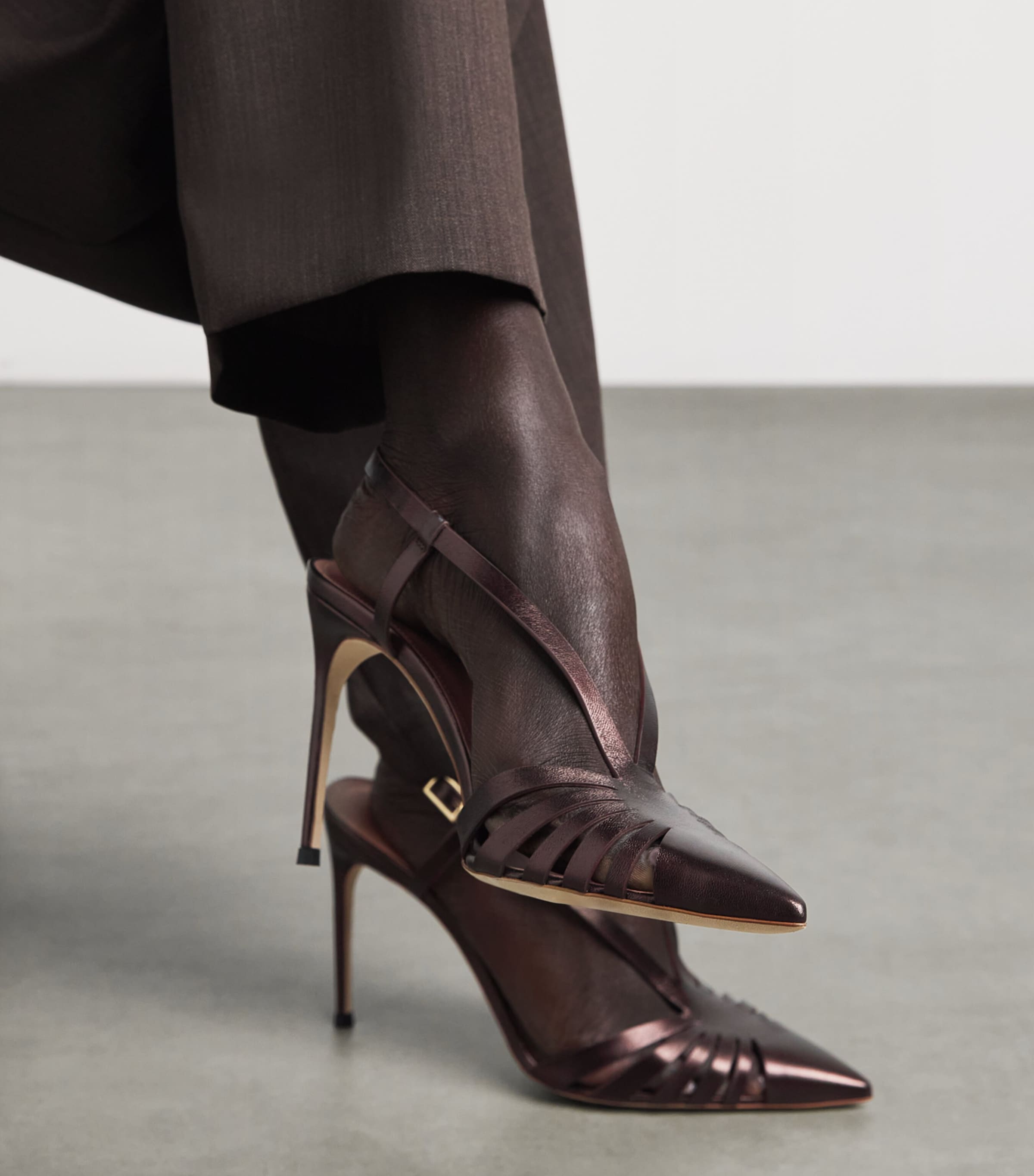 Malone Souliers Metallic Leather Janette Slingback Pumps 90 Tobacco Image 4